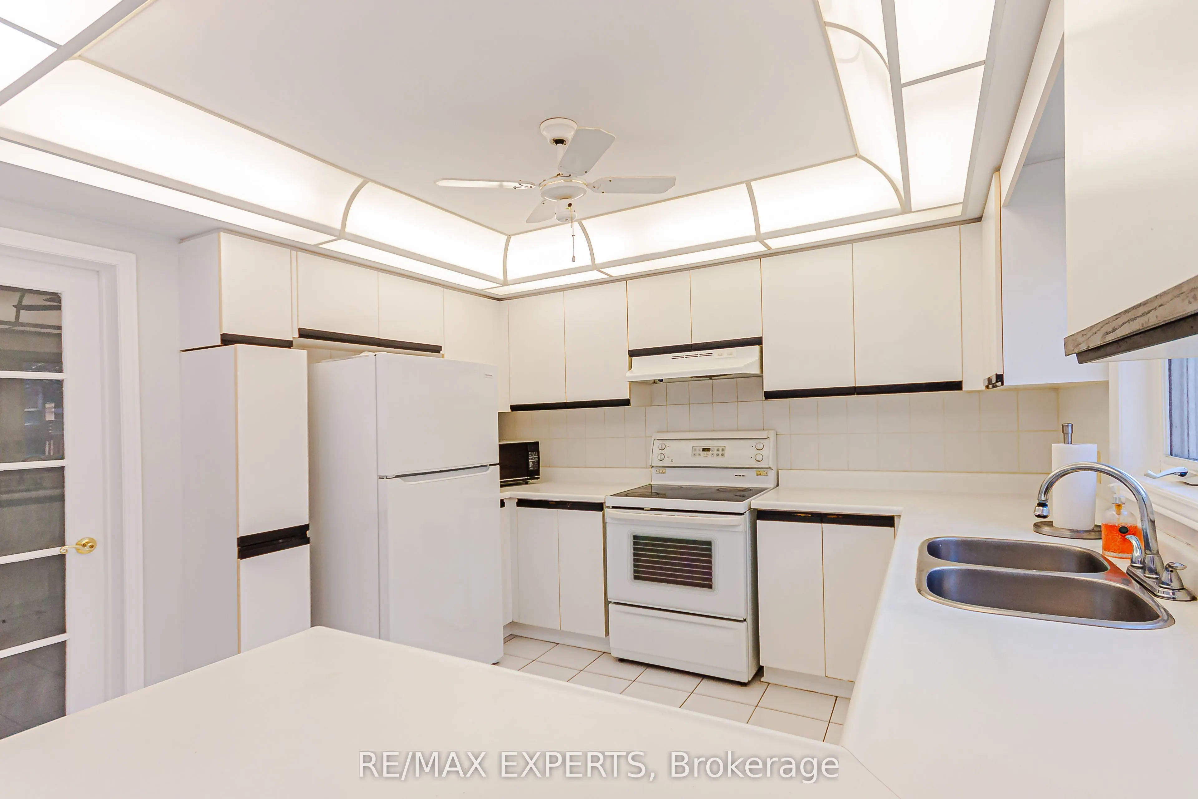 100 Nimbus Place