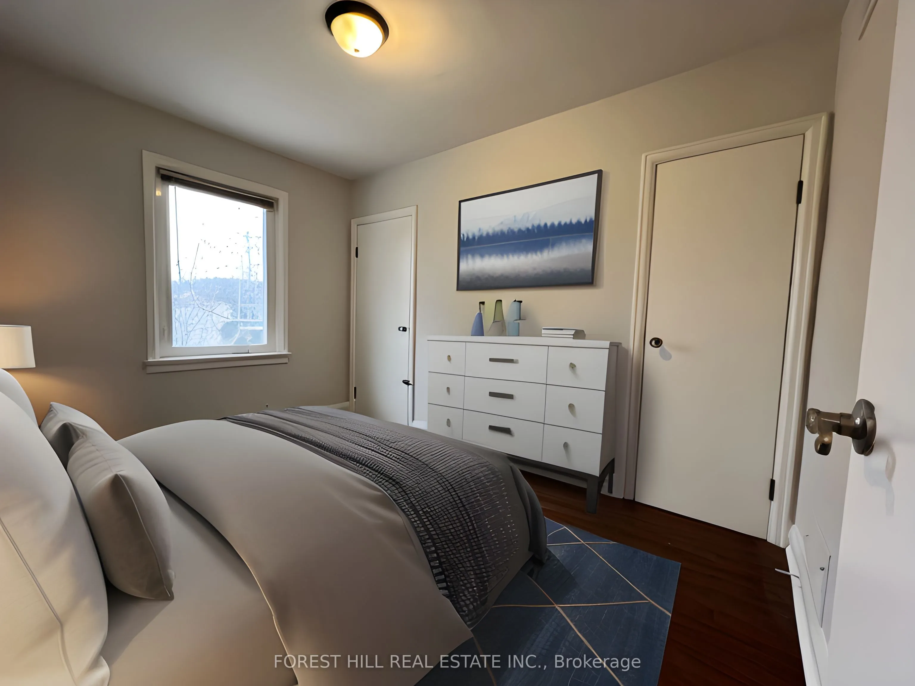86 Grandview Avenue, #Main Fl