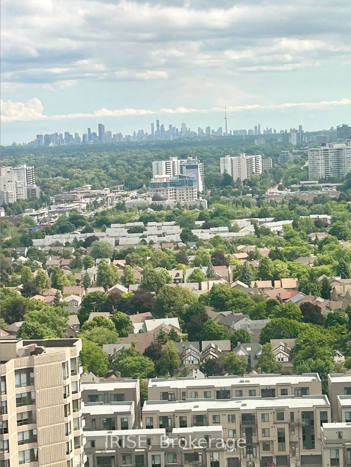 30 Upper Mall Way, #2301