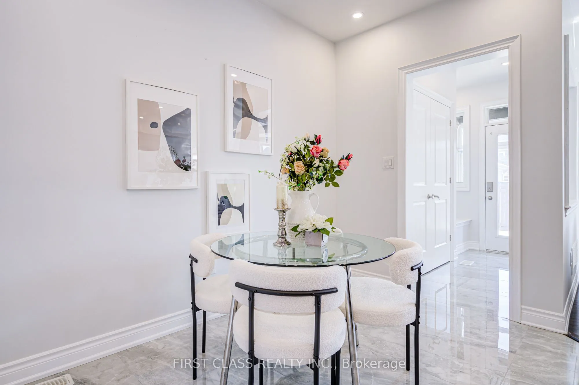 77 Diamond Jubilee Drive