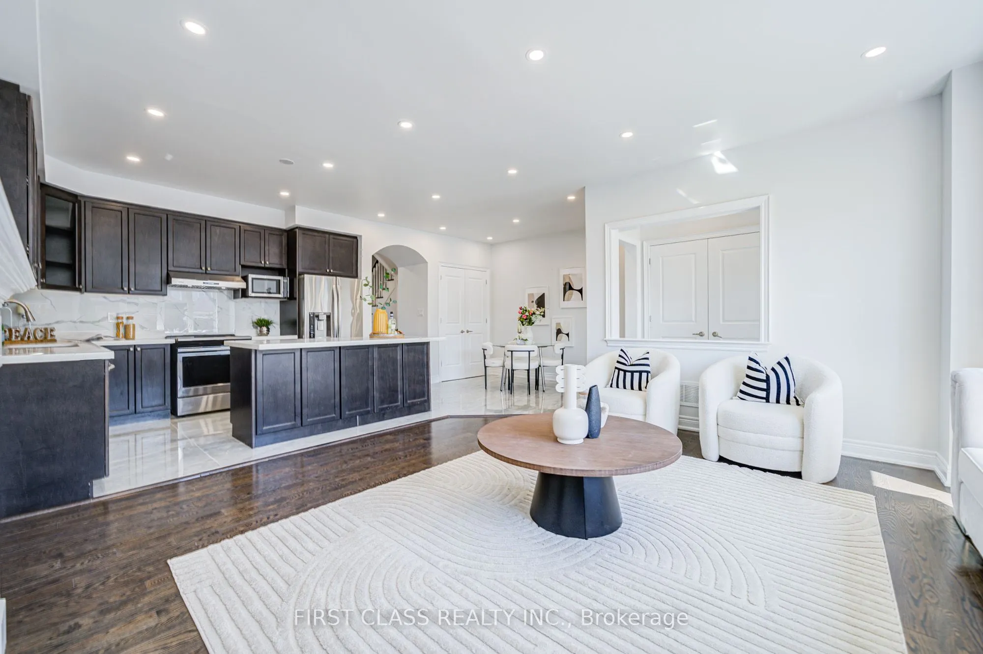 77 Diamond Jubilee Drive