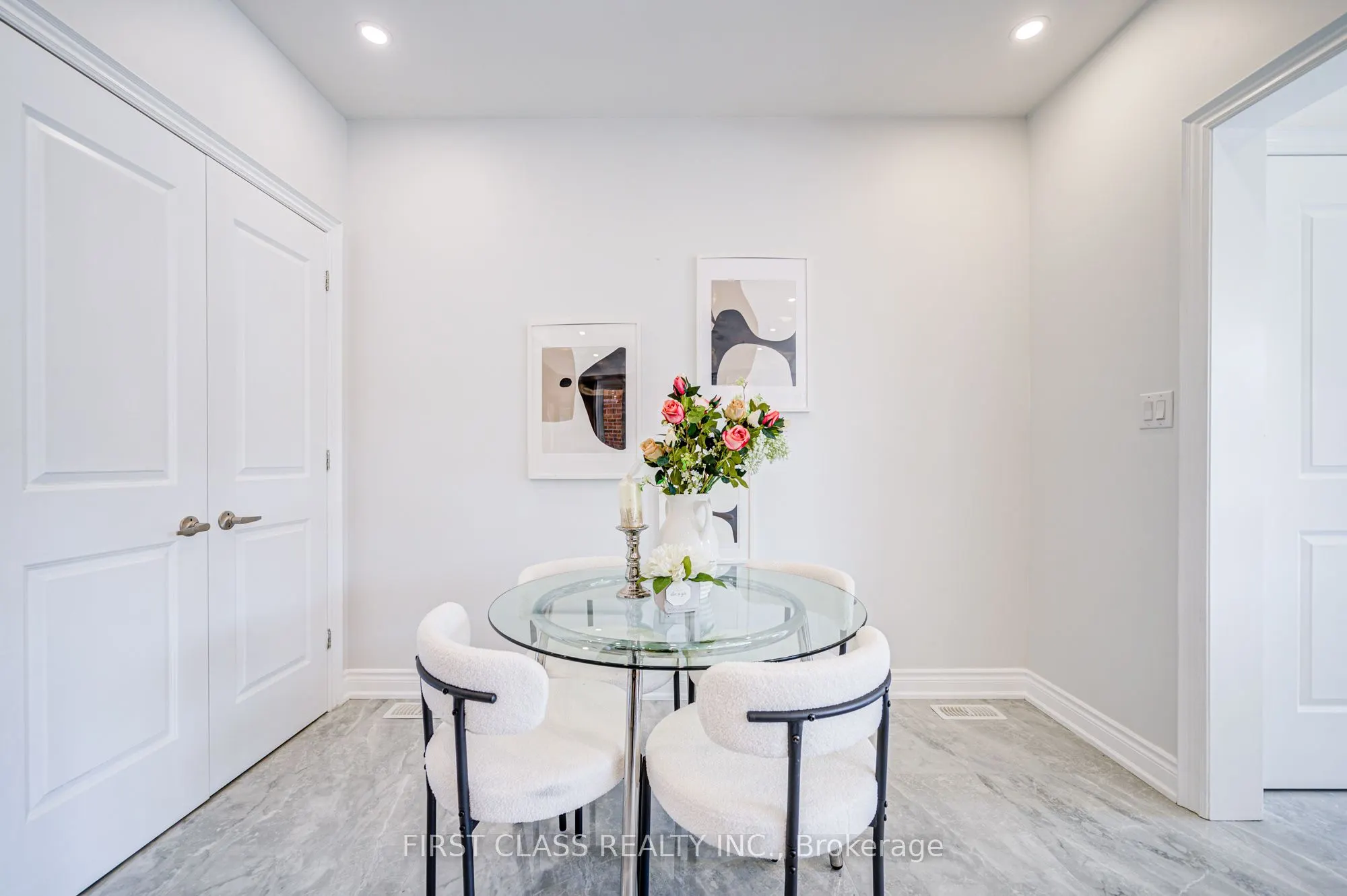 77 Diamond Jubilee Drive