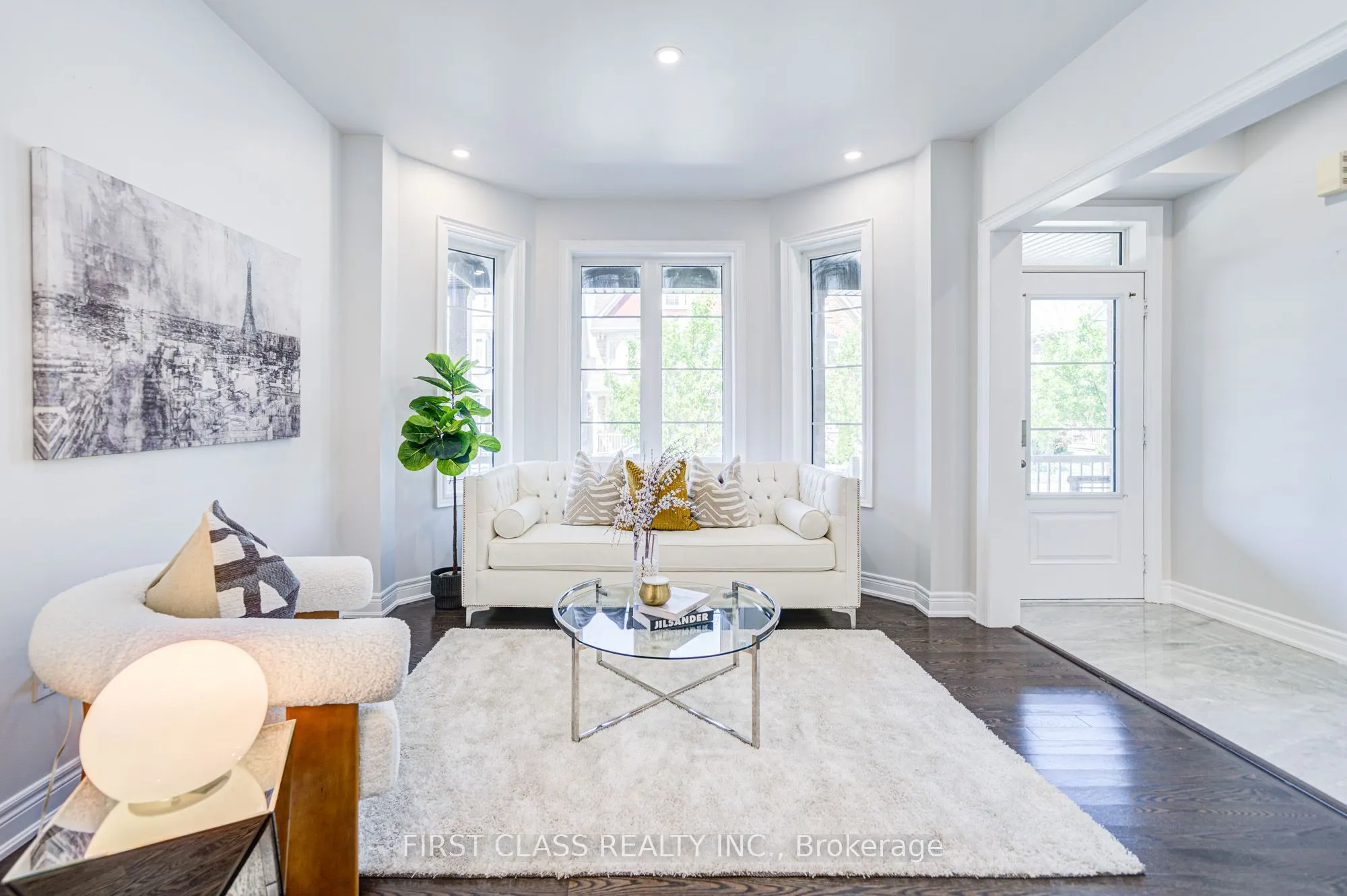 77 Diamond Jubilee Drive