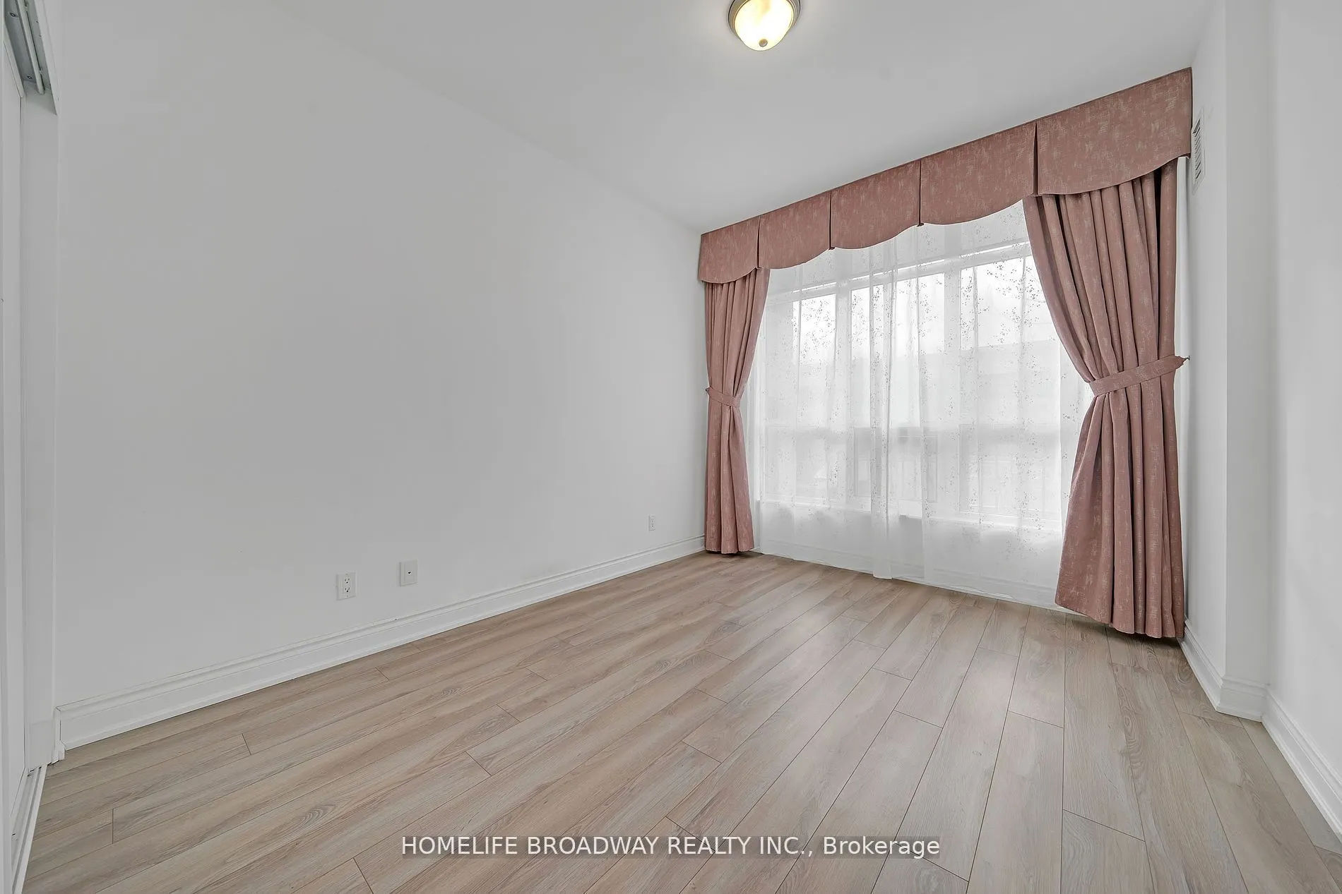 89 South Town Centre Boulevard, #103