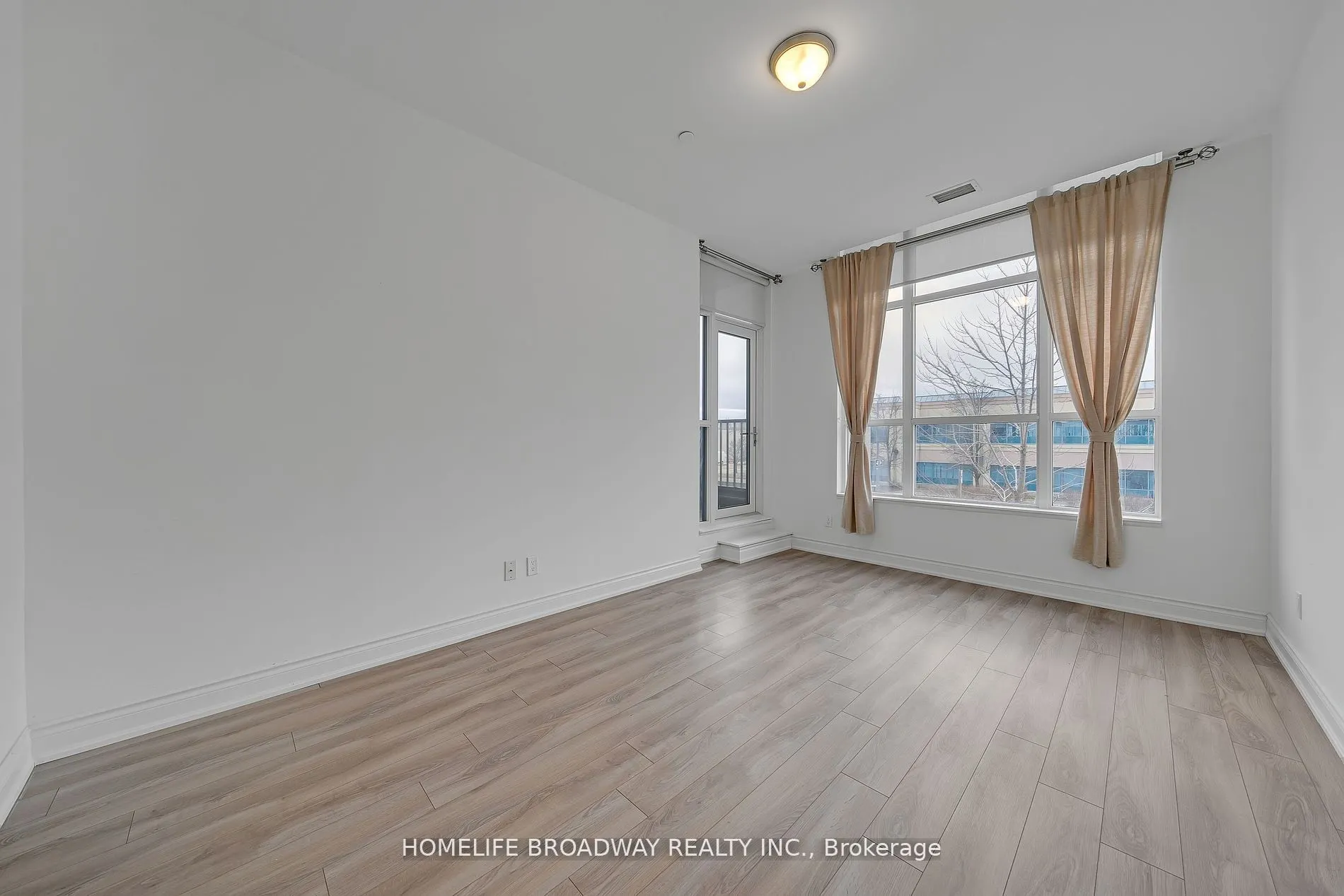 89 South Town Centre Boulevard, #103