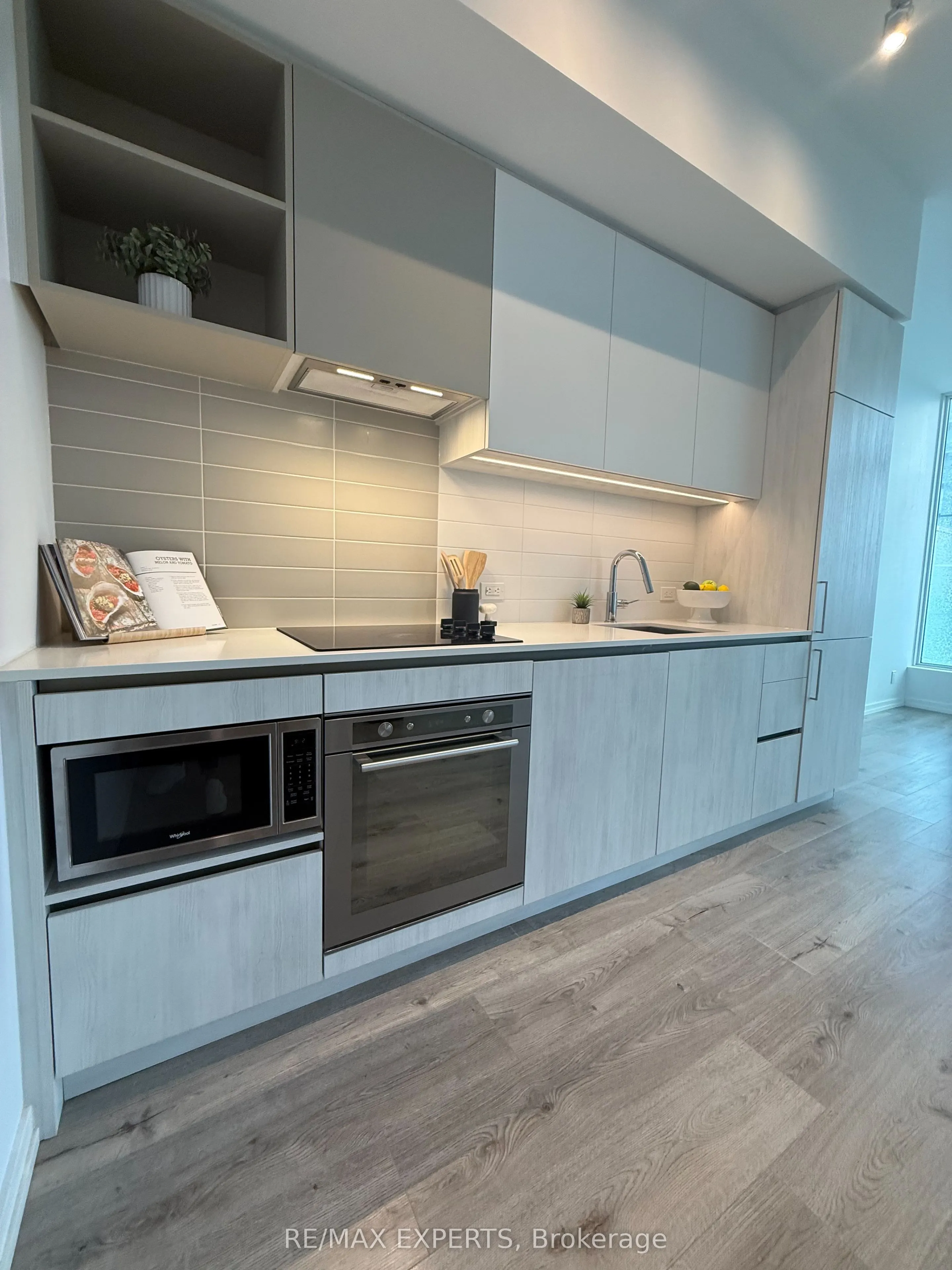 7890 Jane Street, #808