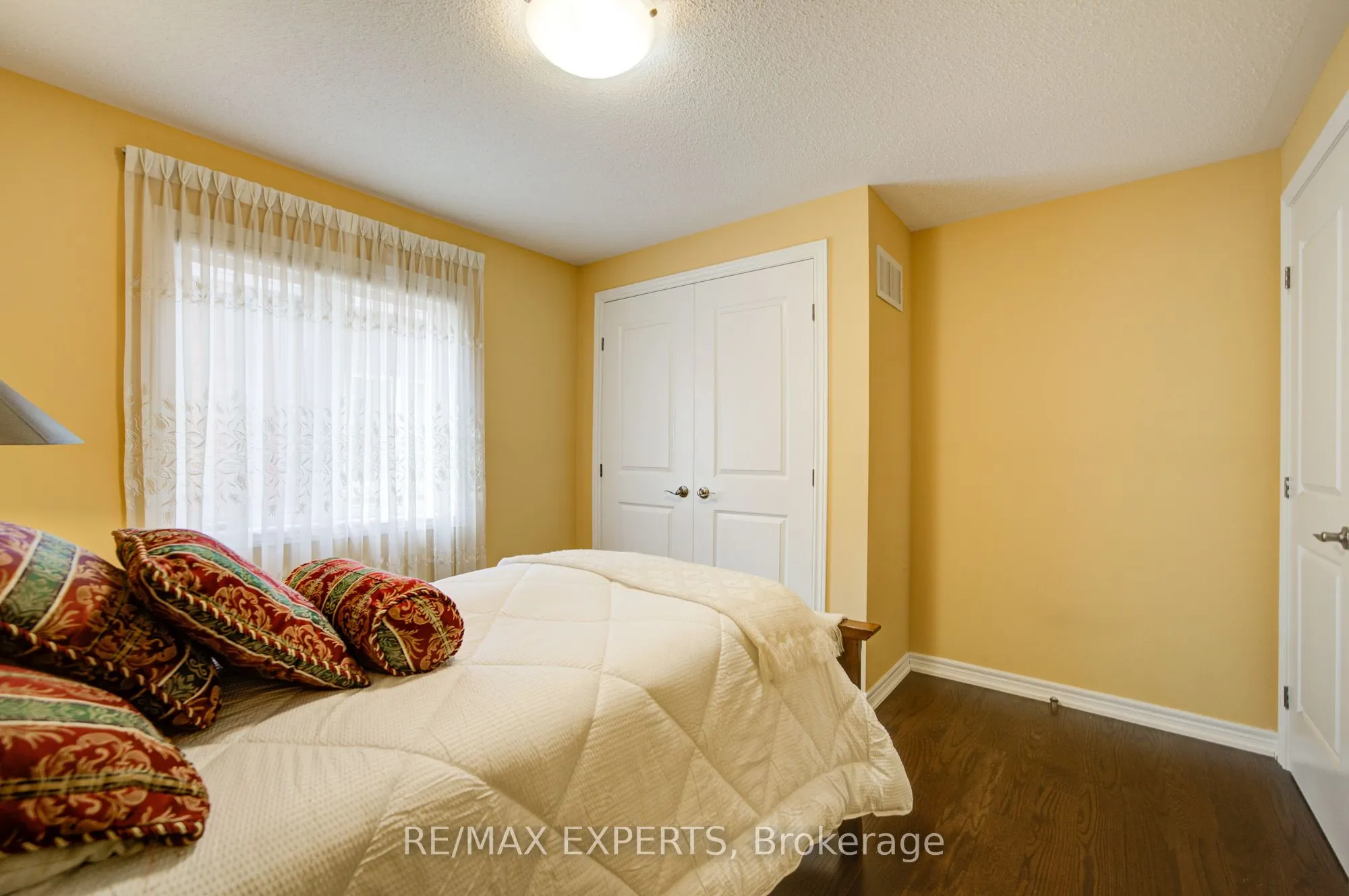 277 Chatfield Drive S