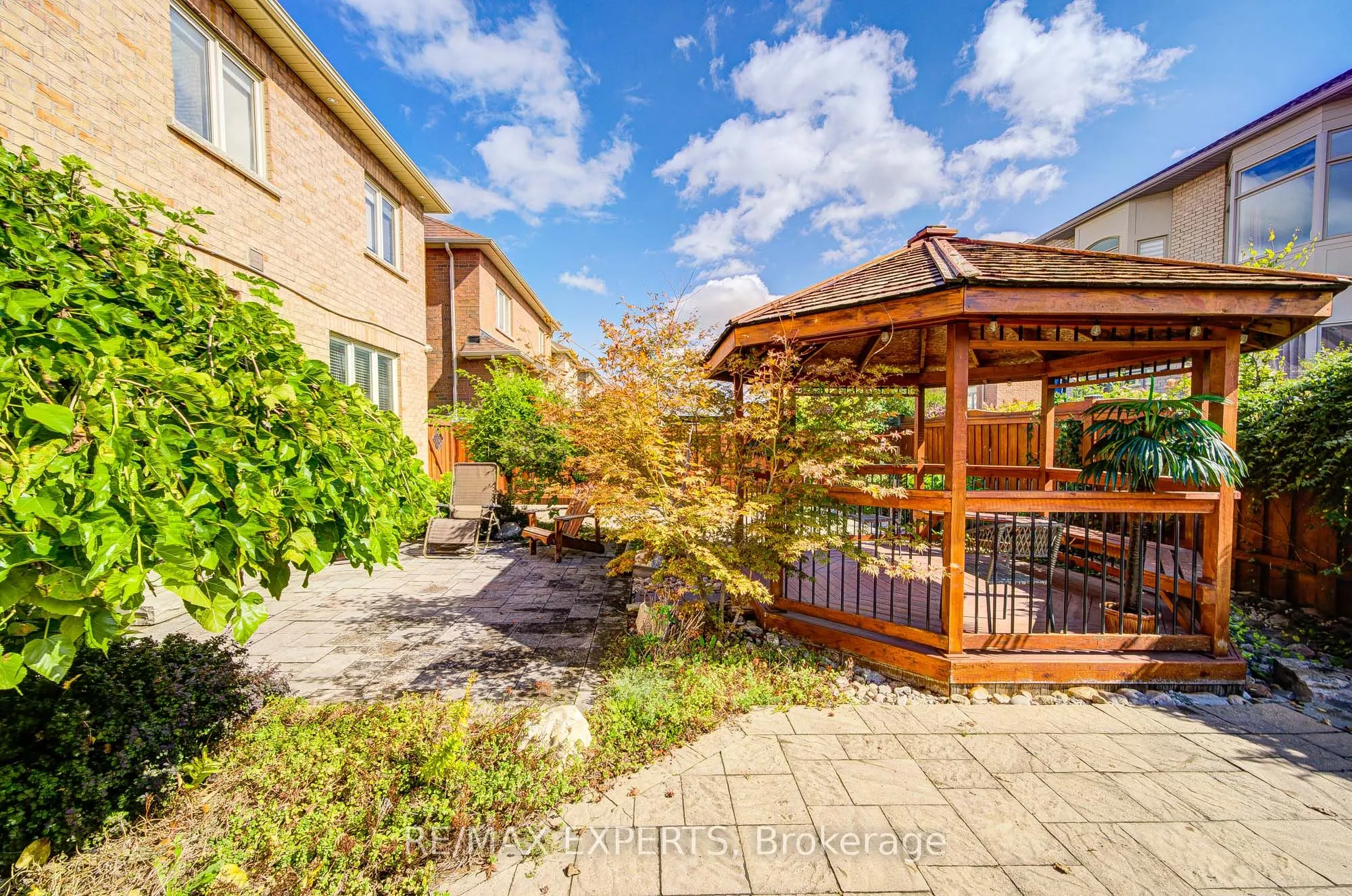 277 Chatfield Drive S