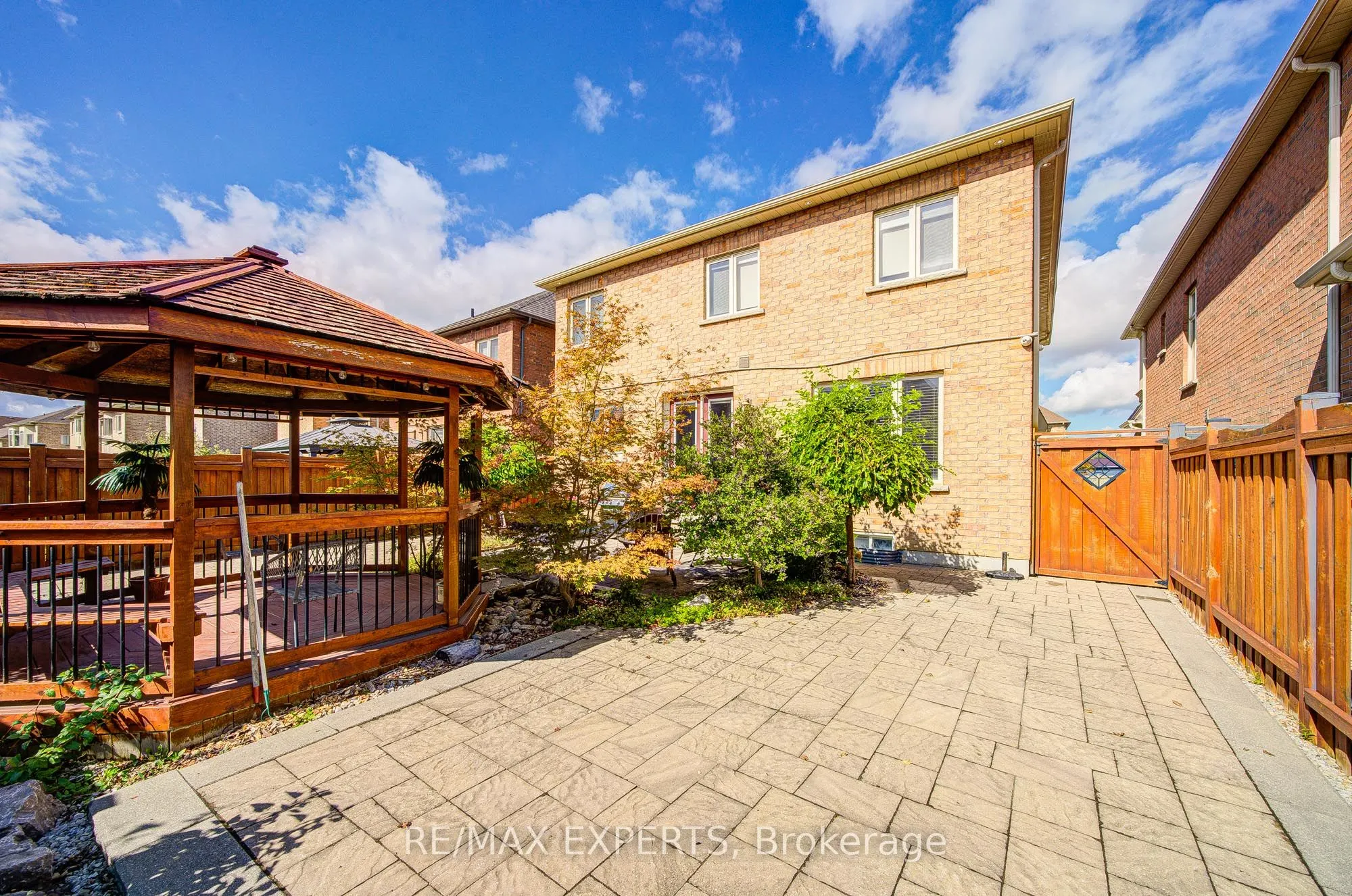 277 Chatfield Drive S