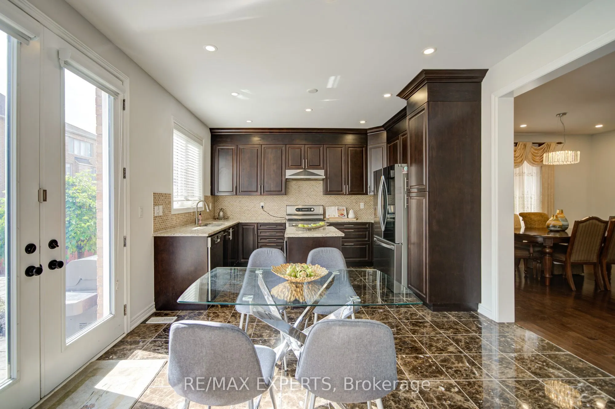 277 Chatfield Drive S