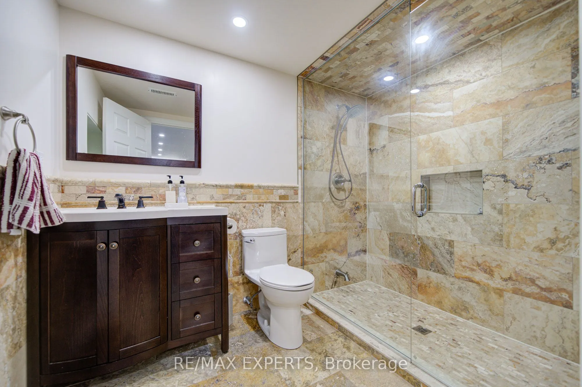 277 Chatfield Drive S