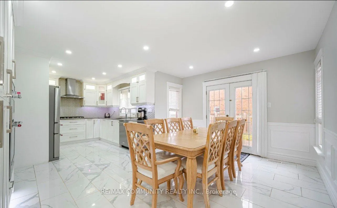96 Zinnia Place