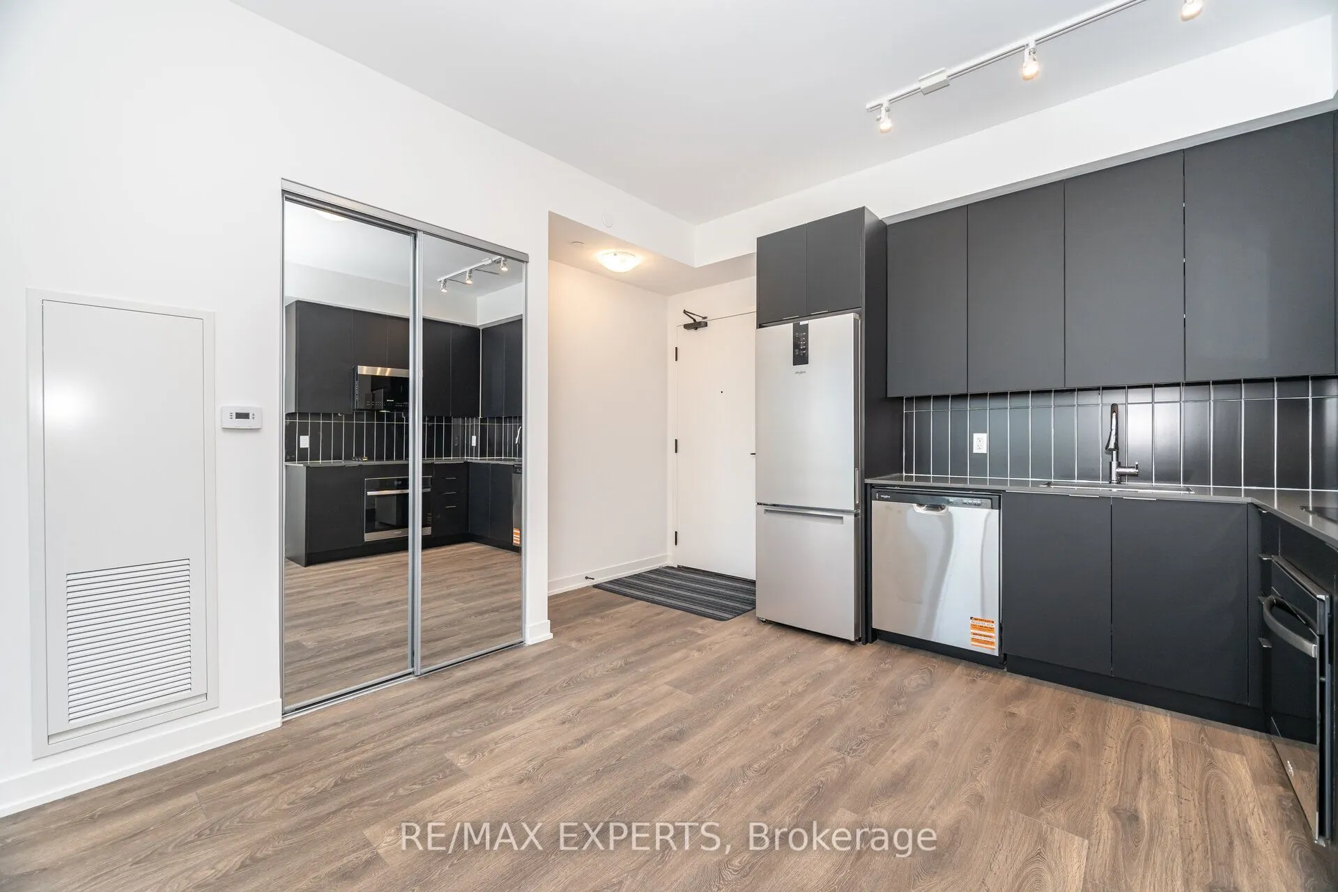 498 Caldari Road, #1824