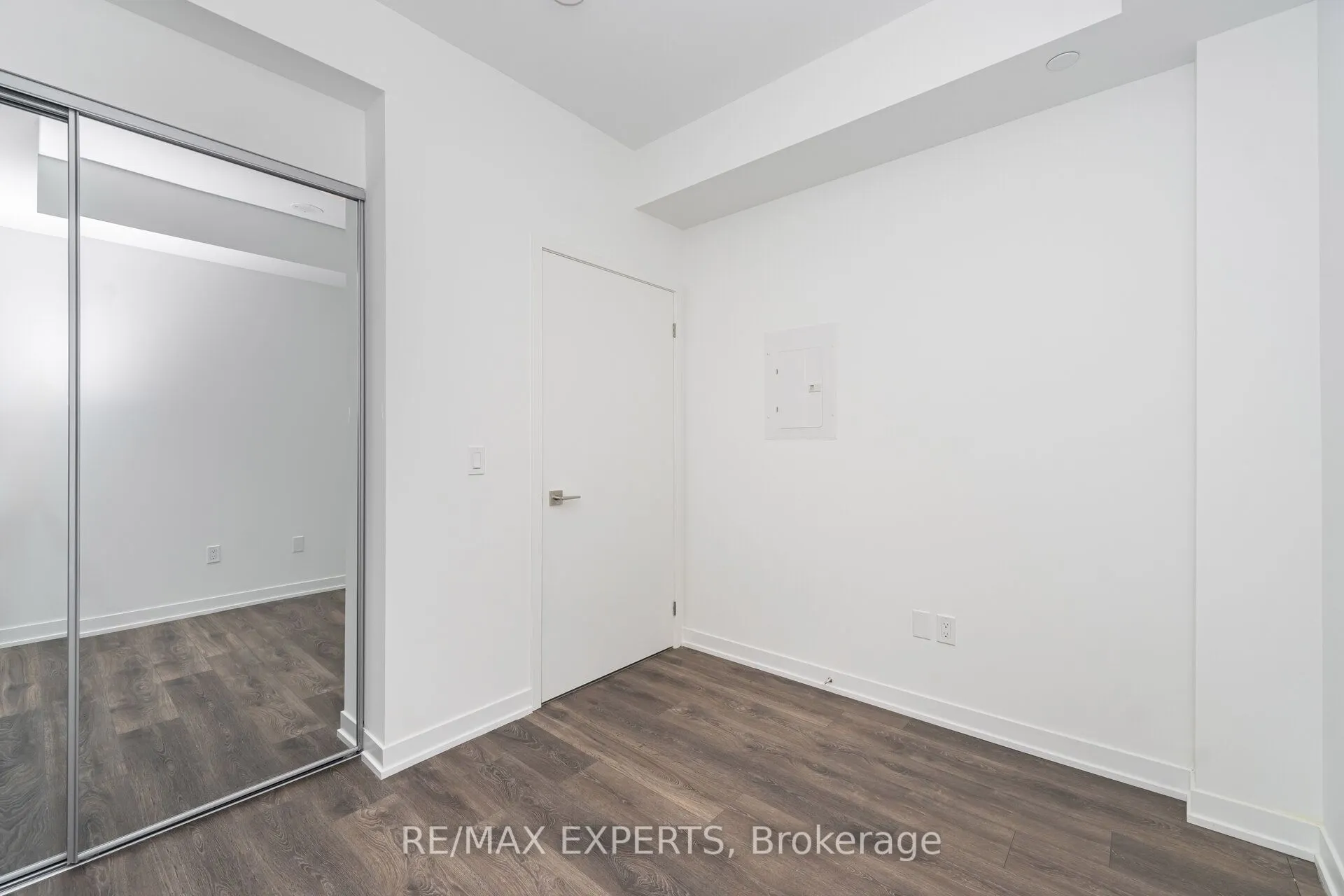 498 Caldari Road, #1824