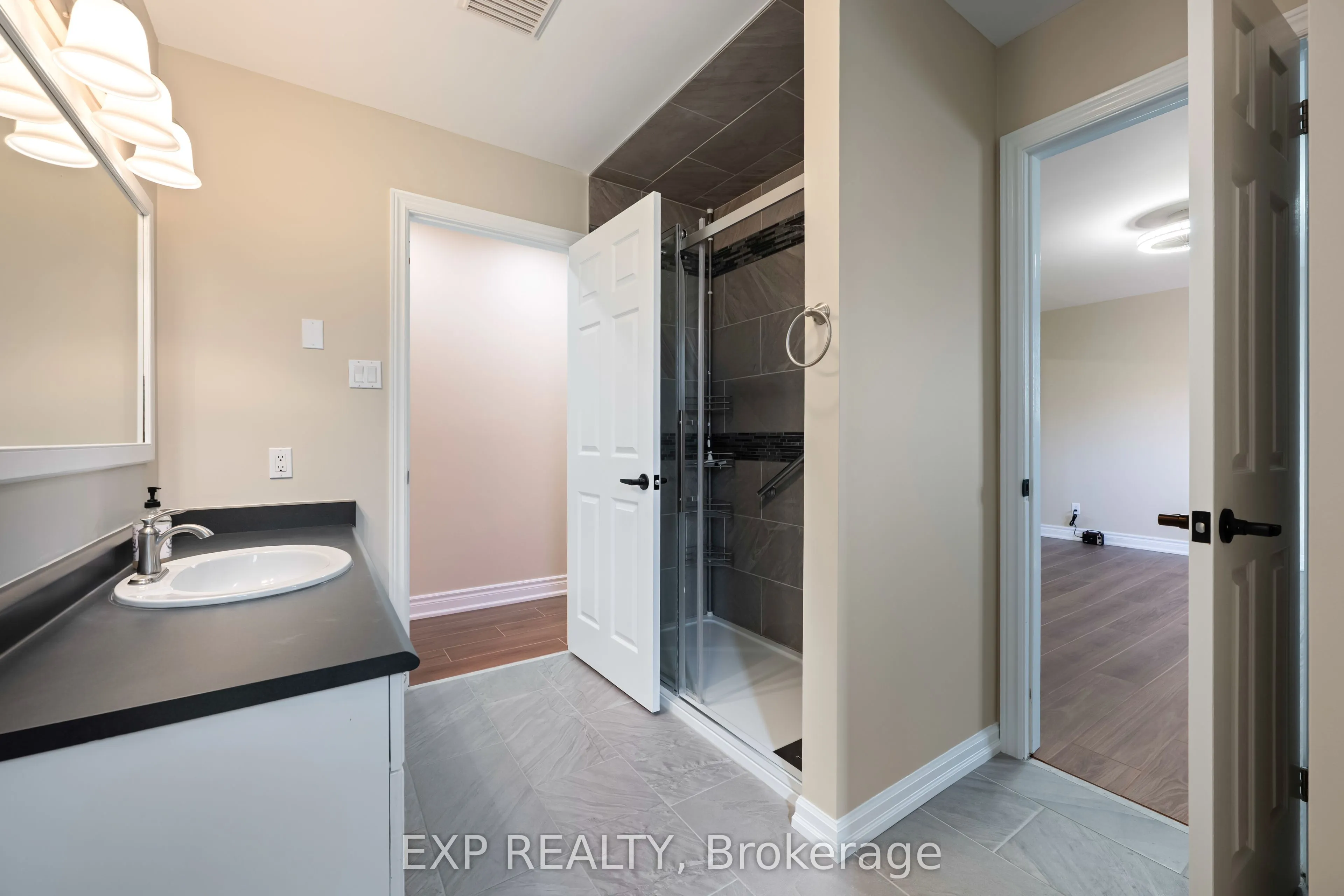 258 Nelson Crescent