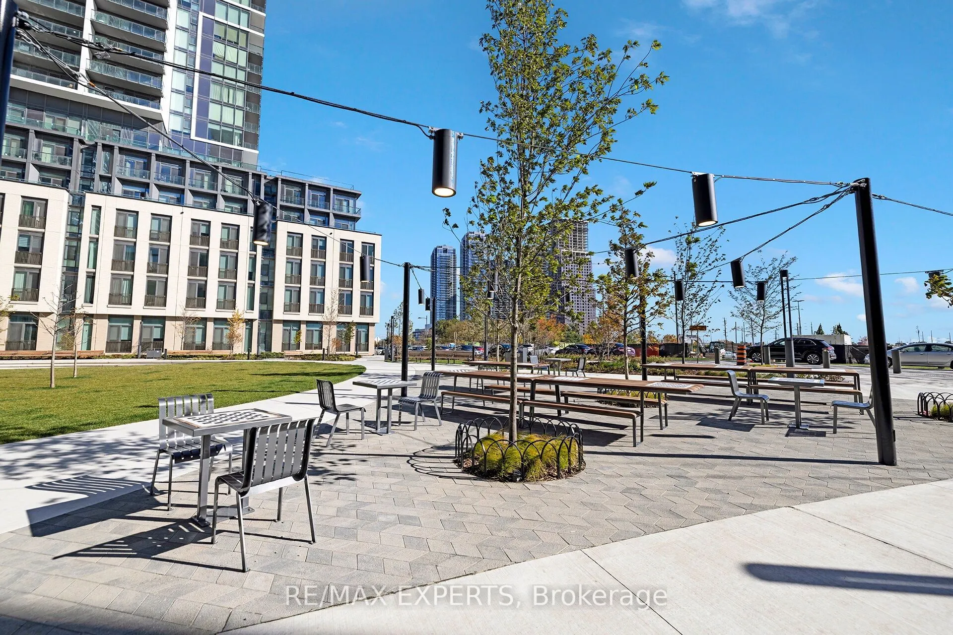 7890 Jane Street, #609