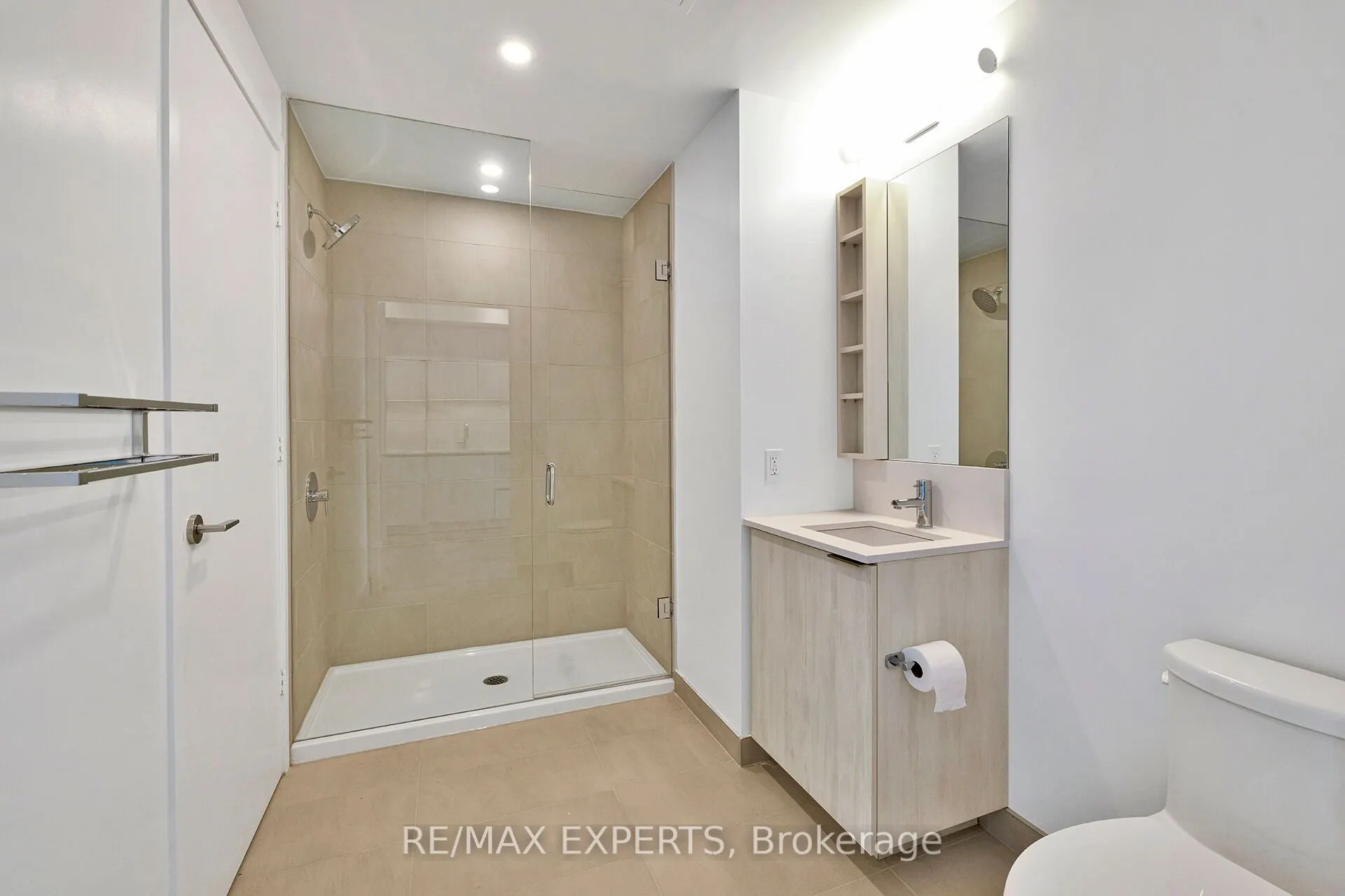 7890 Jane Street, #609