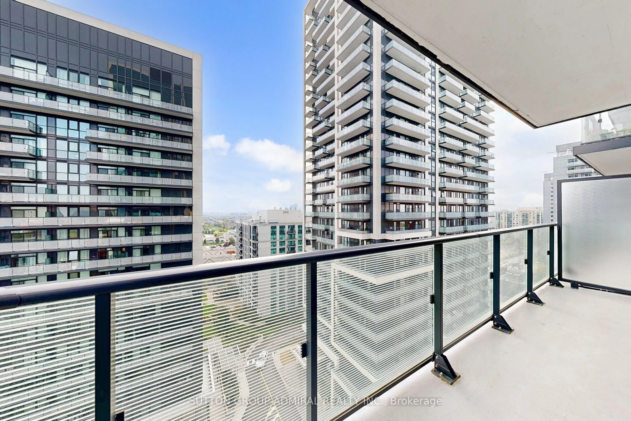 95 Oneida Crescent, #1406