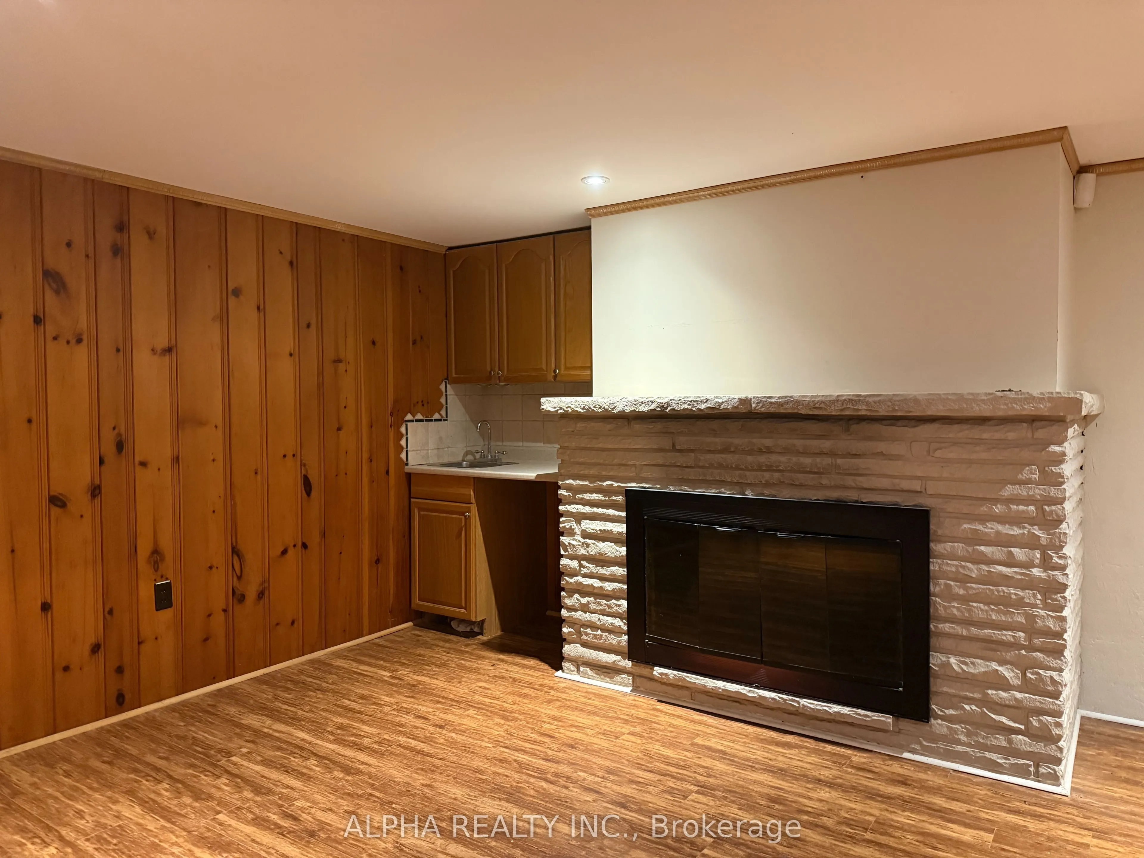 66 Roosevelt Drive
