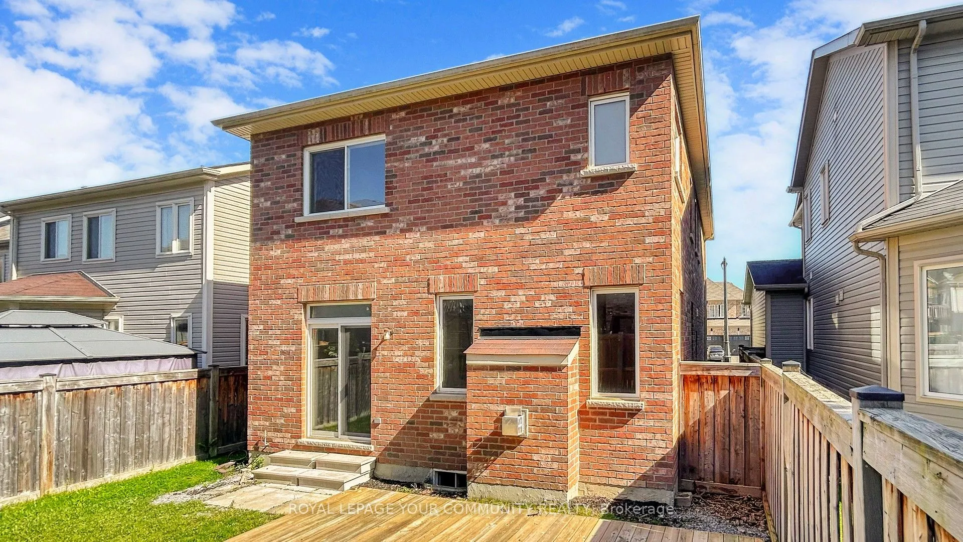 28 Fred Mason Street