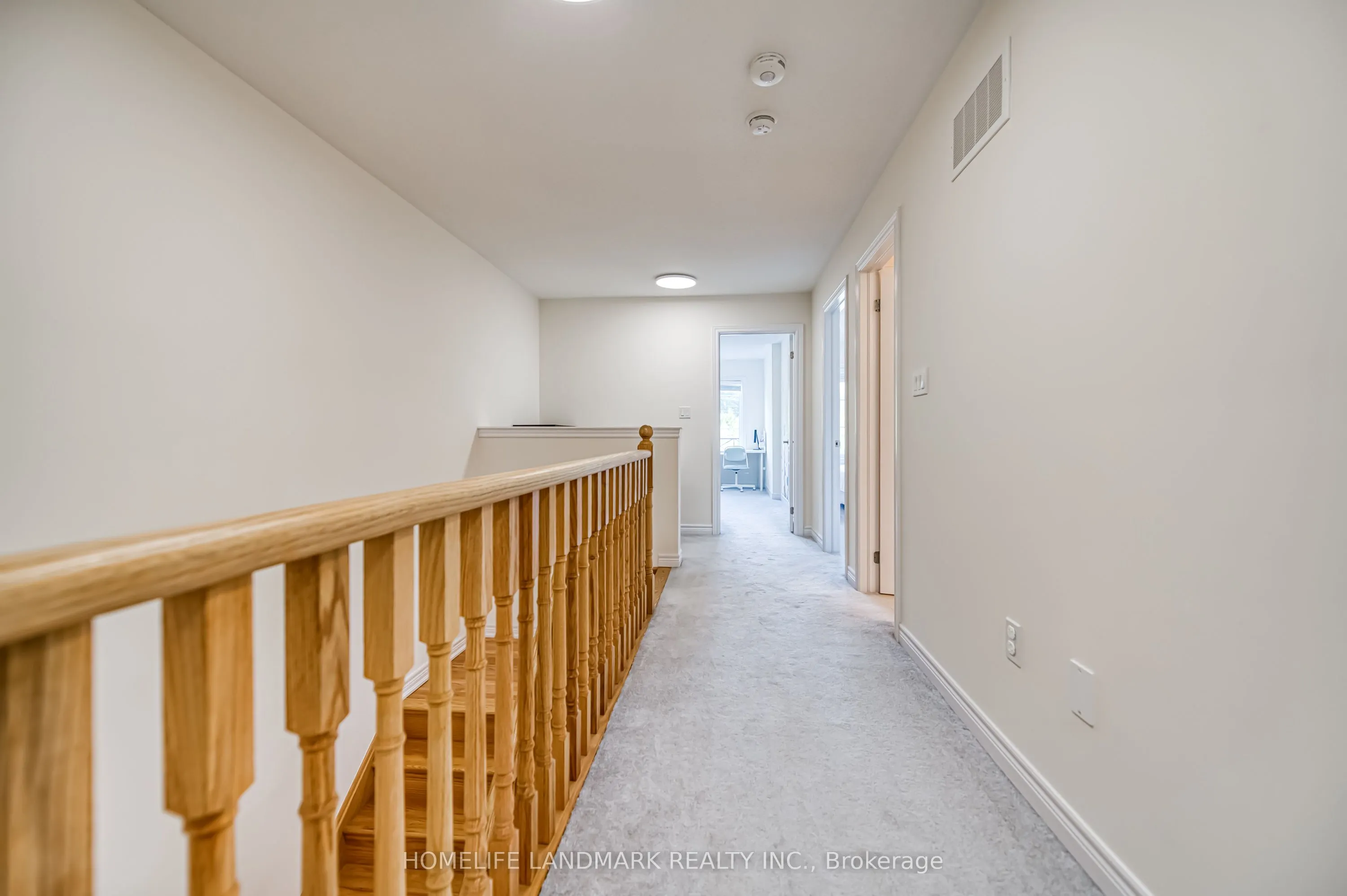 33 Thornapple Lane