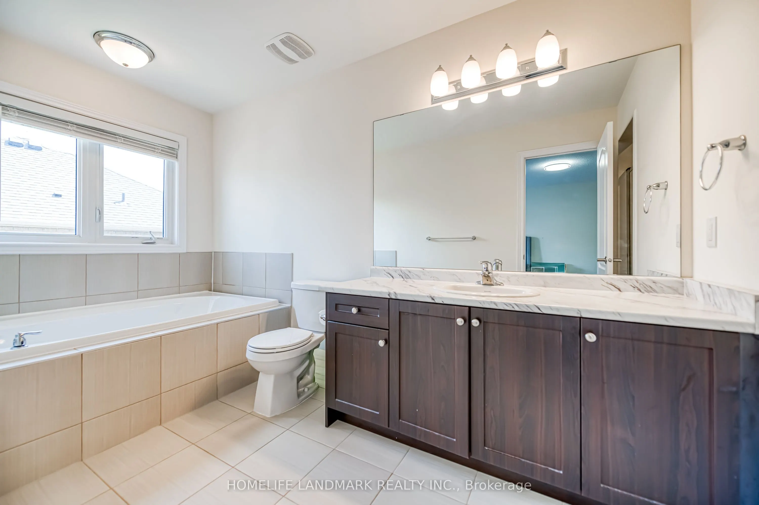 33 Thornapple Lane