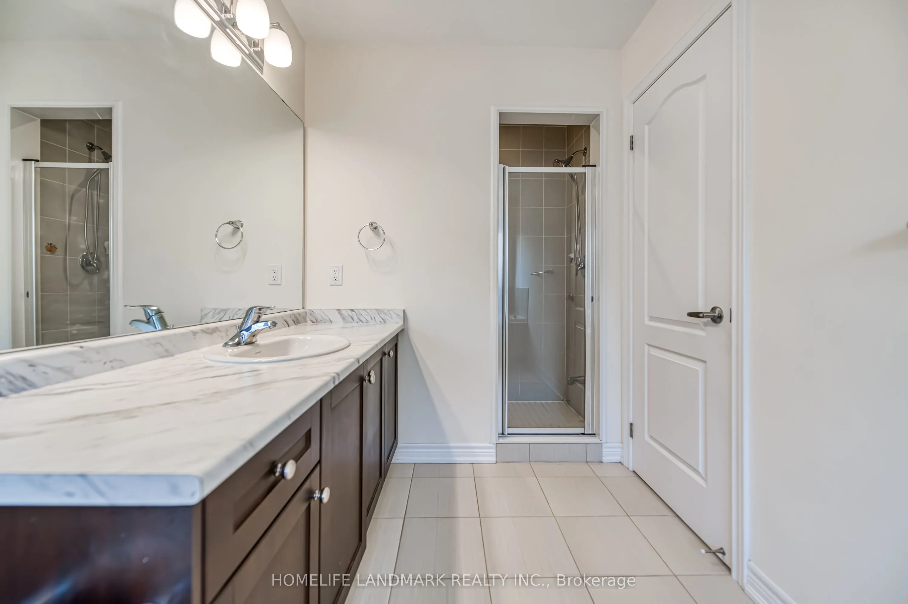 33 Thornapple Lane