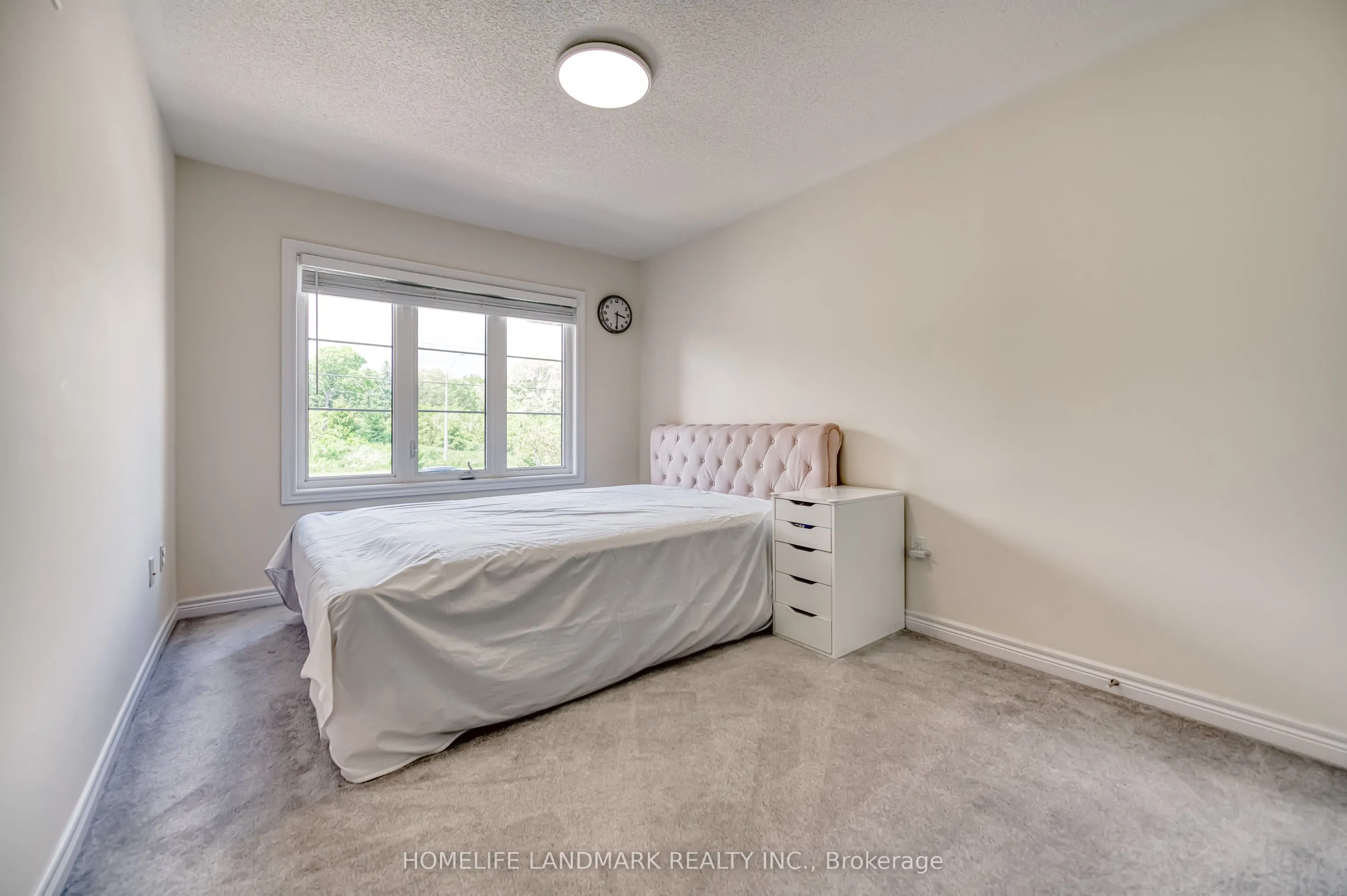 33 Thornapple Lane