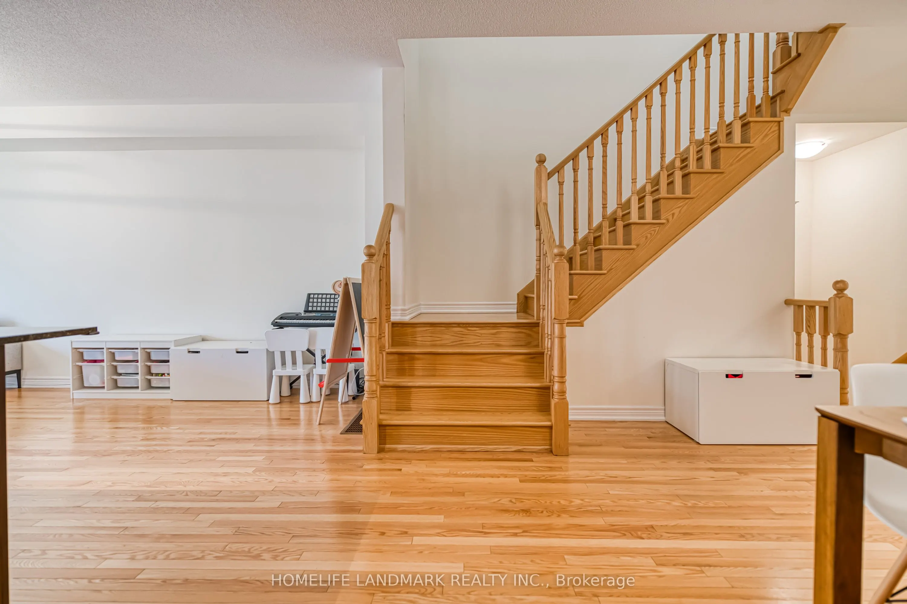 33 Thornapple Lane