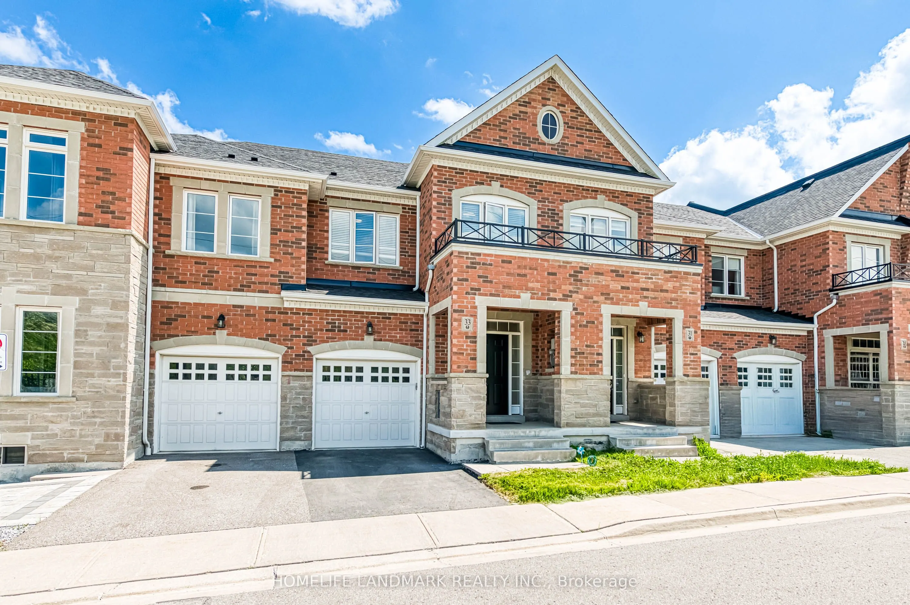 33 Thornapple Lane