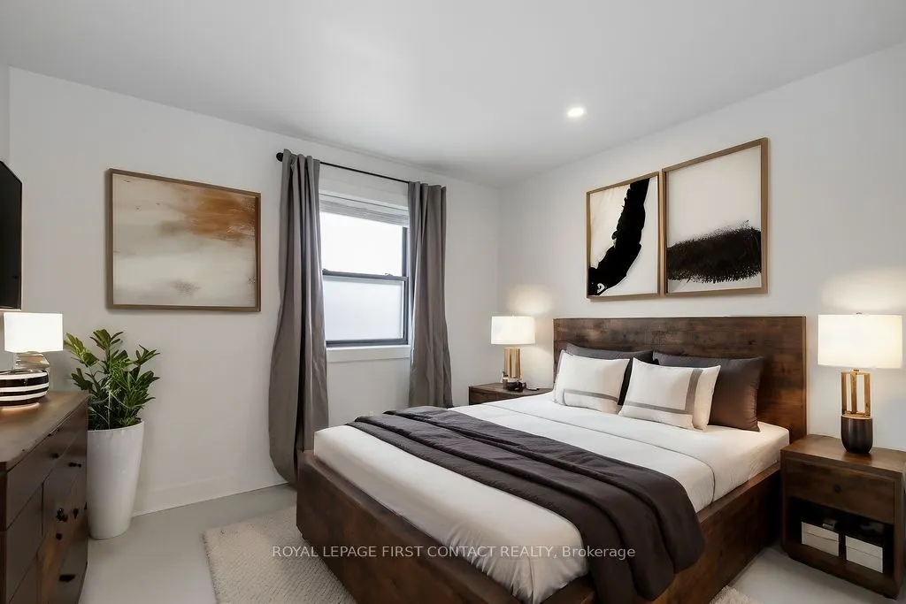 1370 Killarney Beach Road
