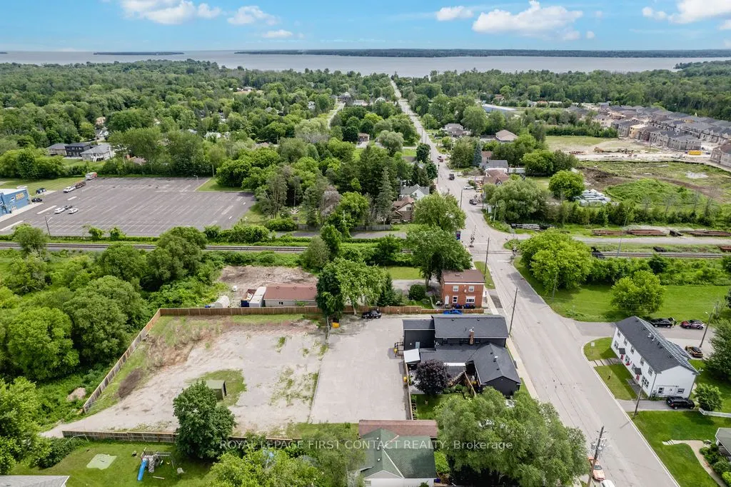 1370 Killarney Beach Road