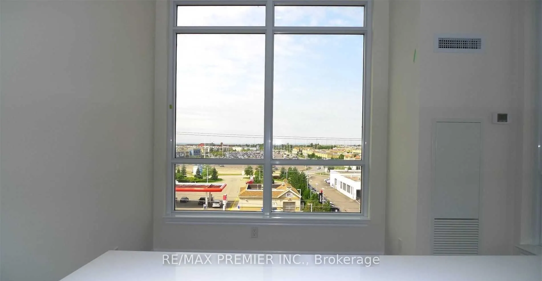 9075 Jane Street, #615