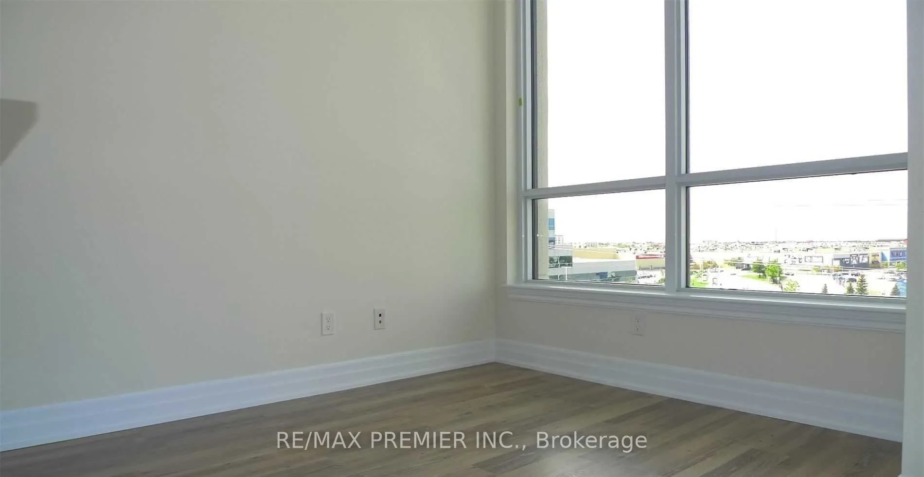 9075 Jane Street, #615