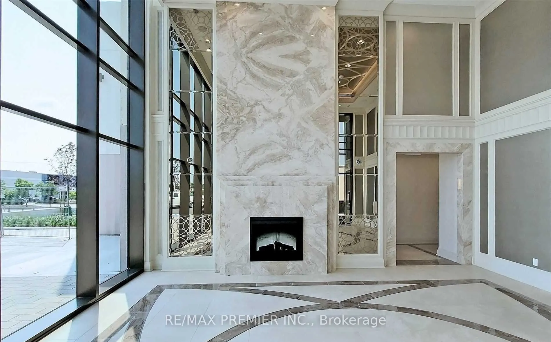 9075 Jane Street, #615