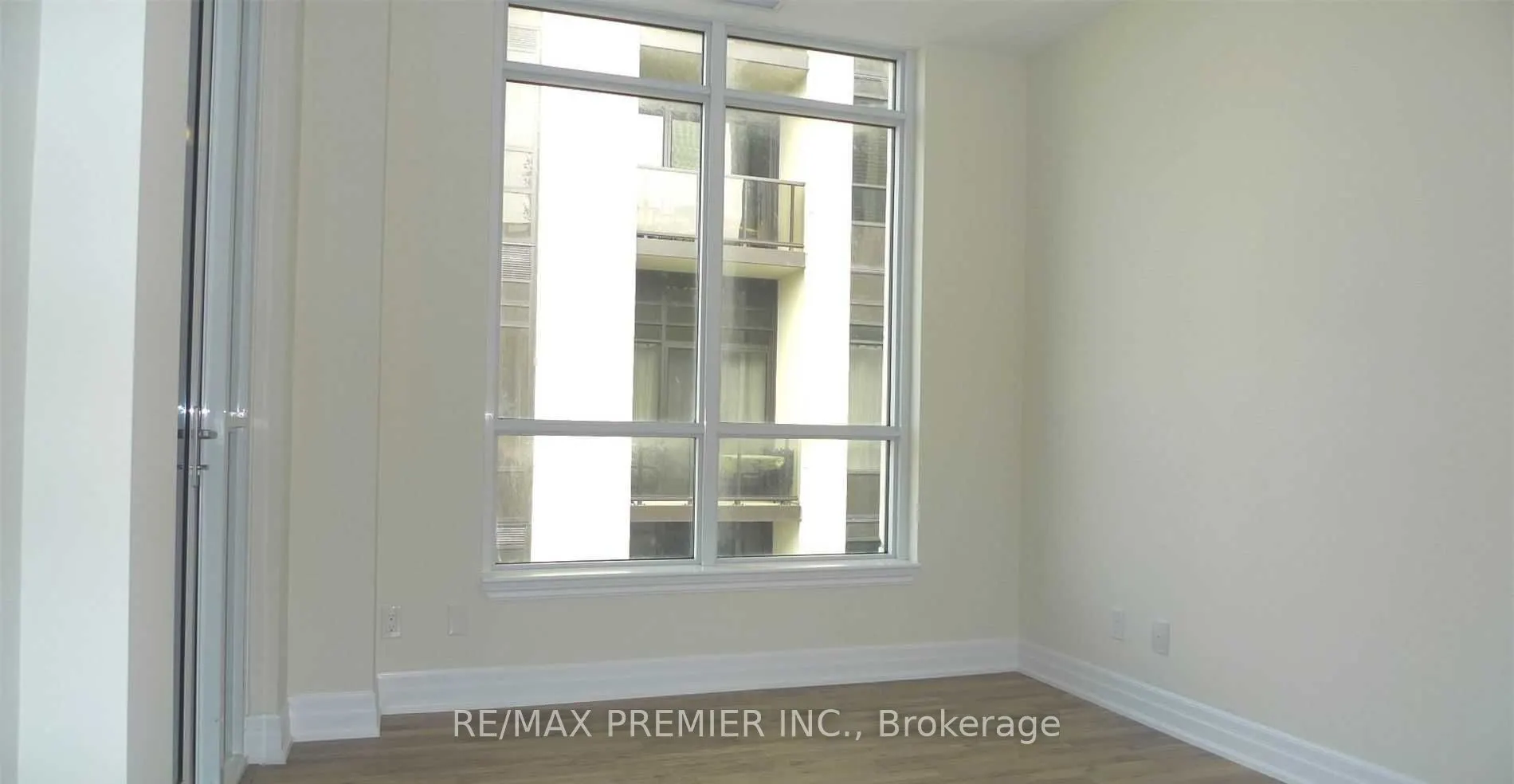 9075 Jane Street, #615