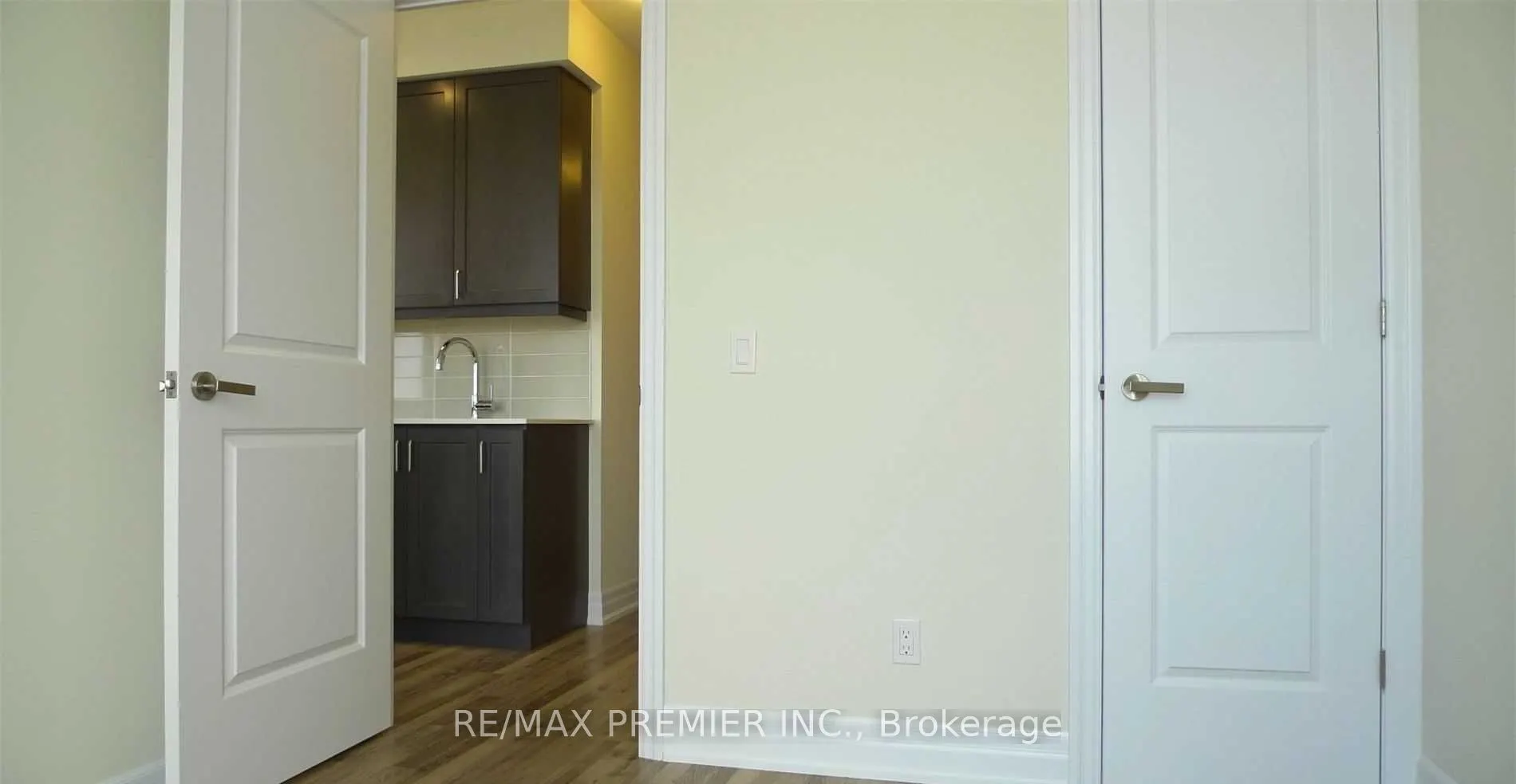 9075 Jane Street, #615