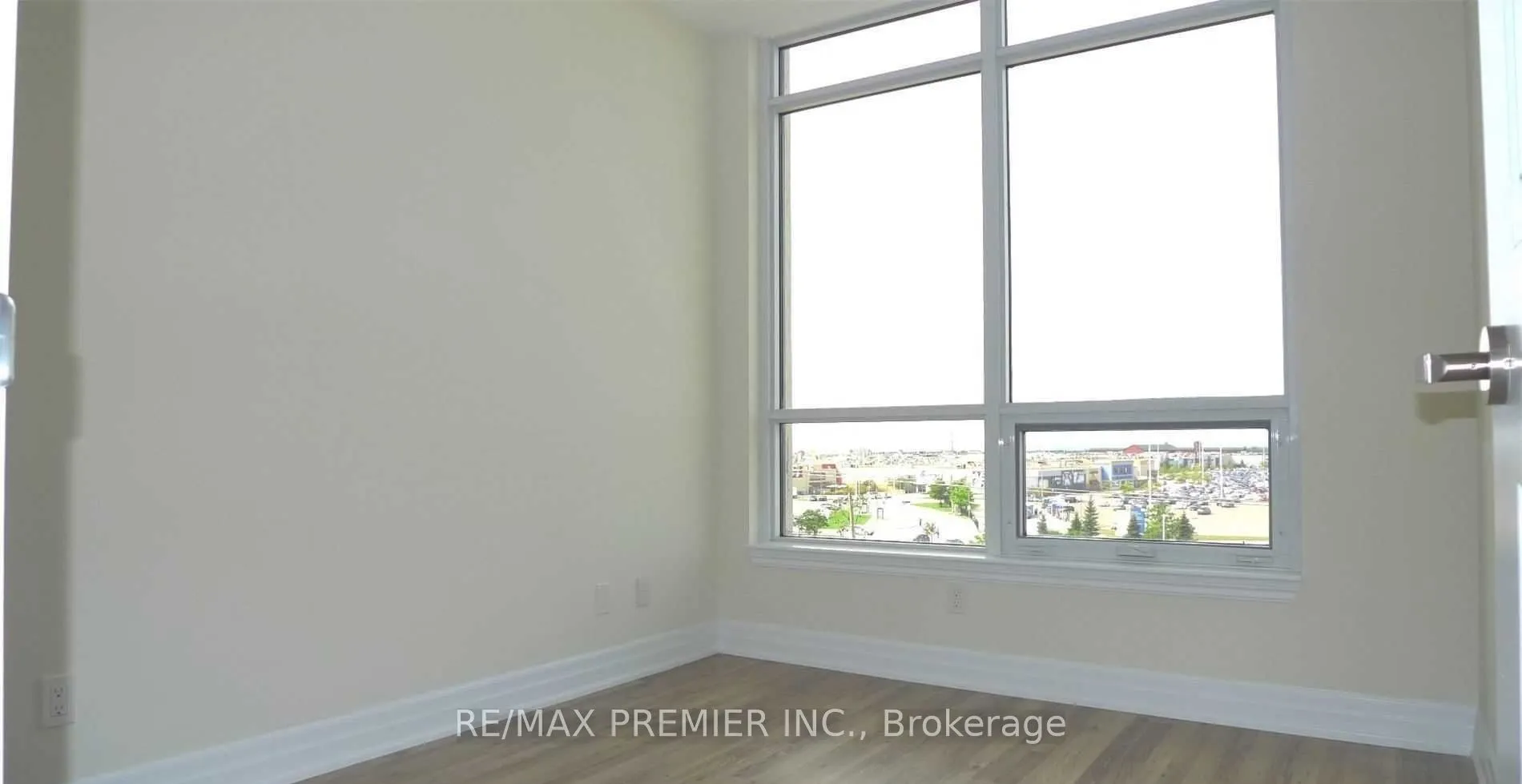 9075 Jane Street, #615