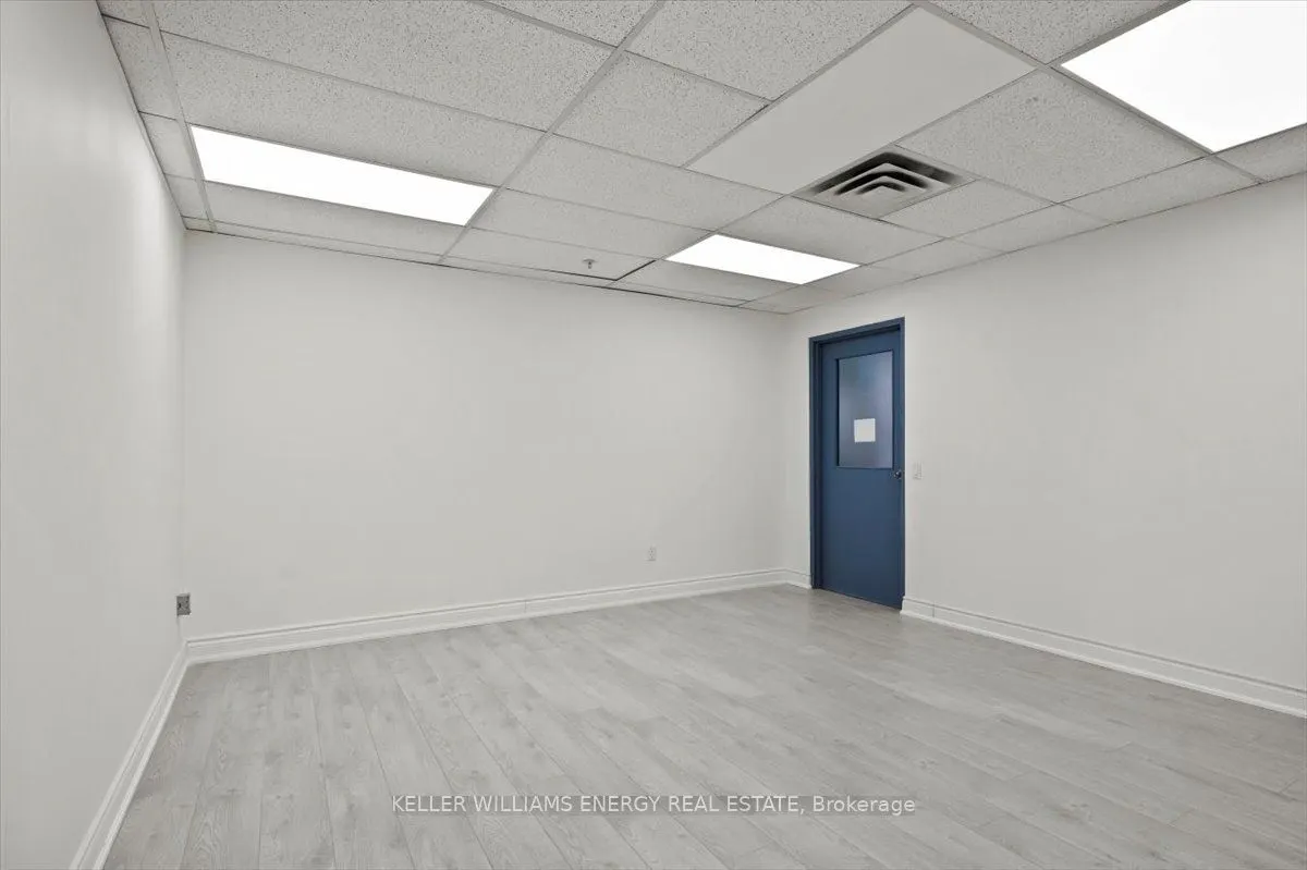 2 Brock Street W, #5B