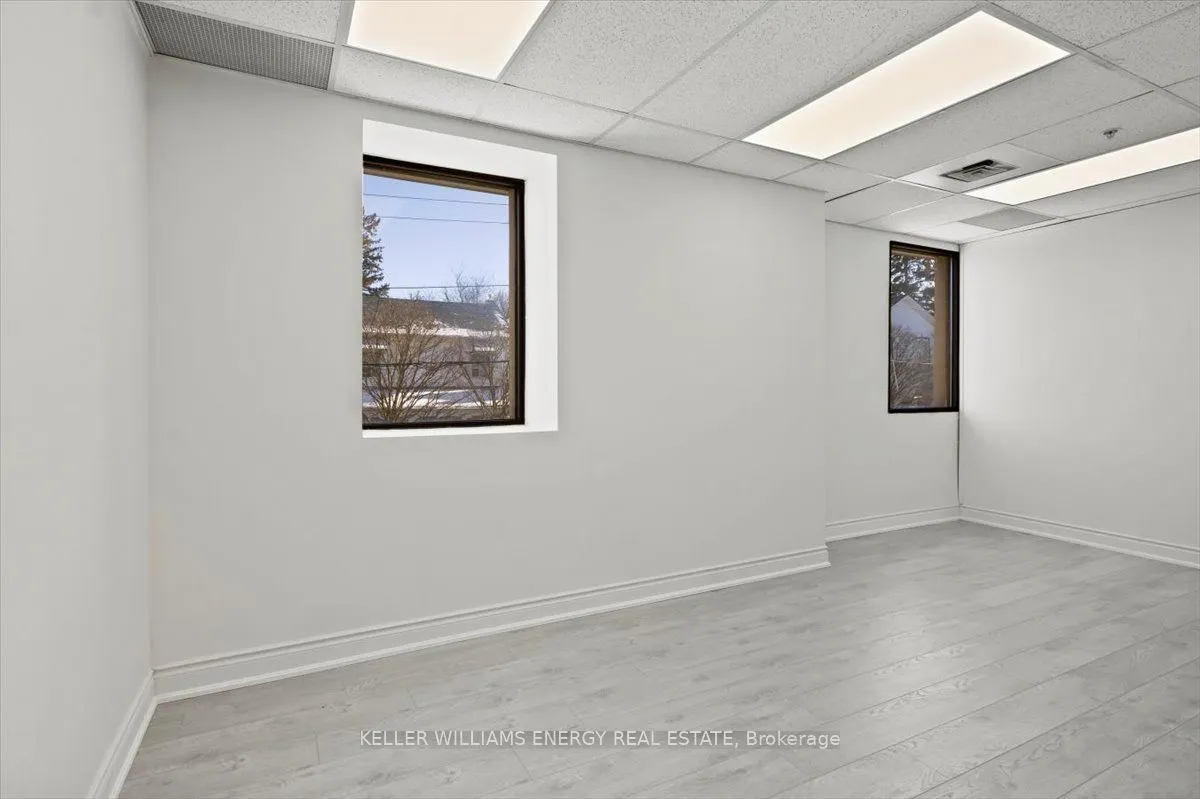 2 Brock Street W, #5B