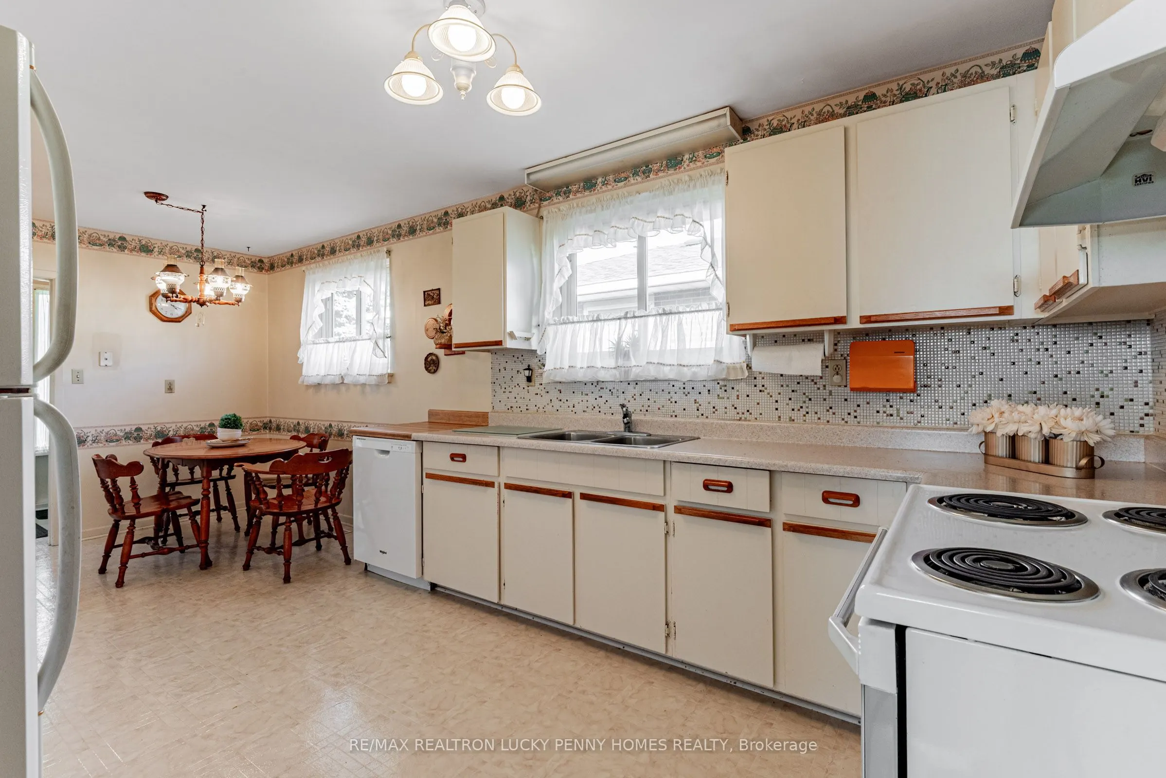 7 Friar Tuck Road