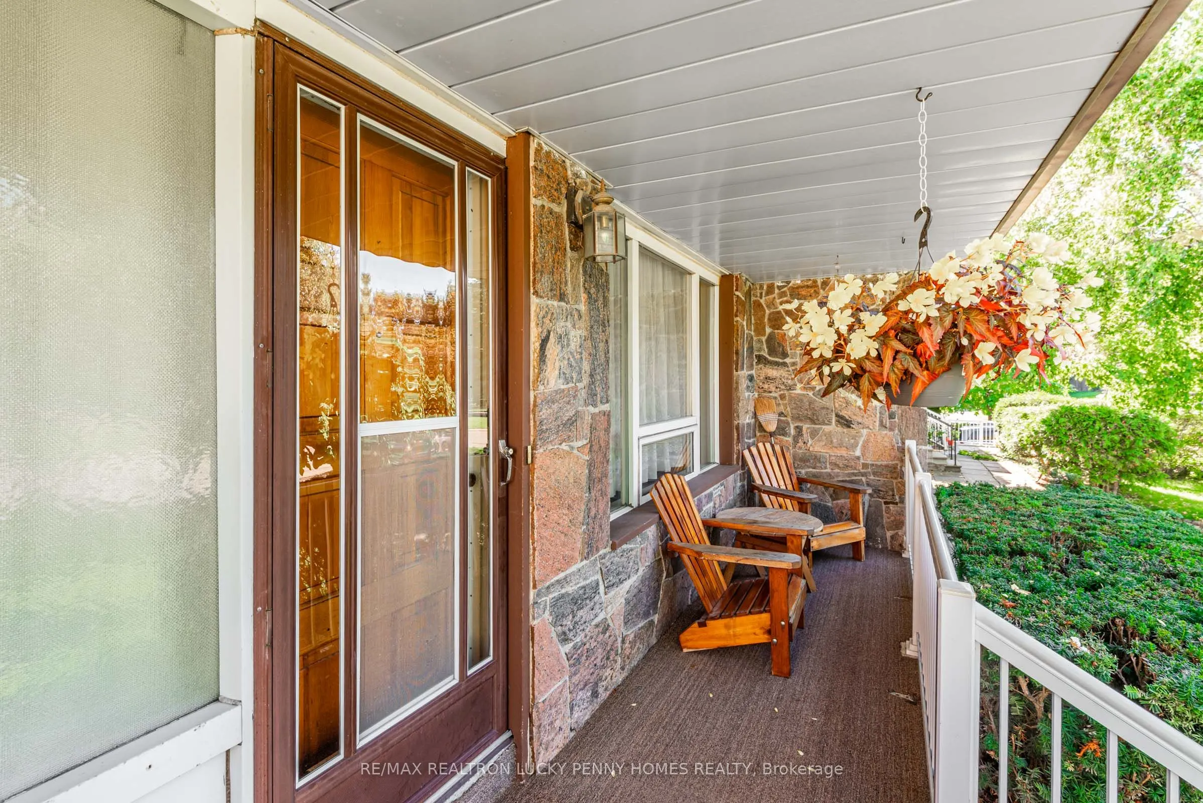 7 Friar Tuck Road