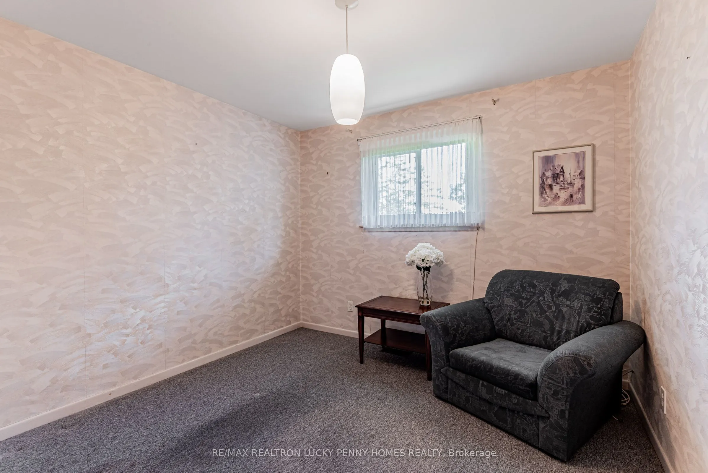 7 Friar Tuck Road