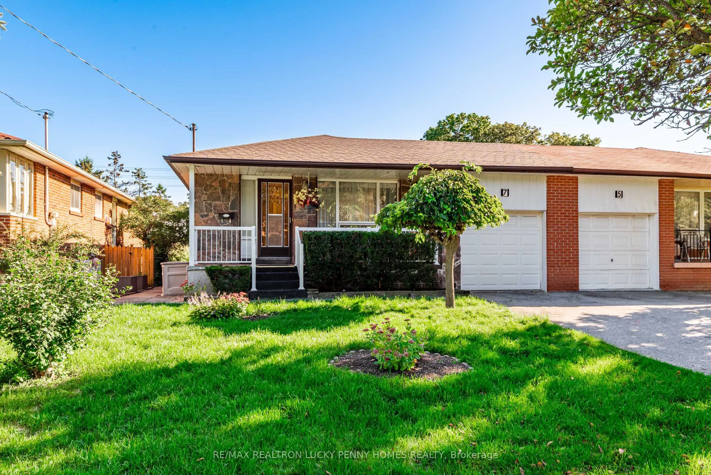 7 Friar Tuck Road
