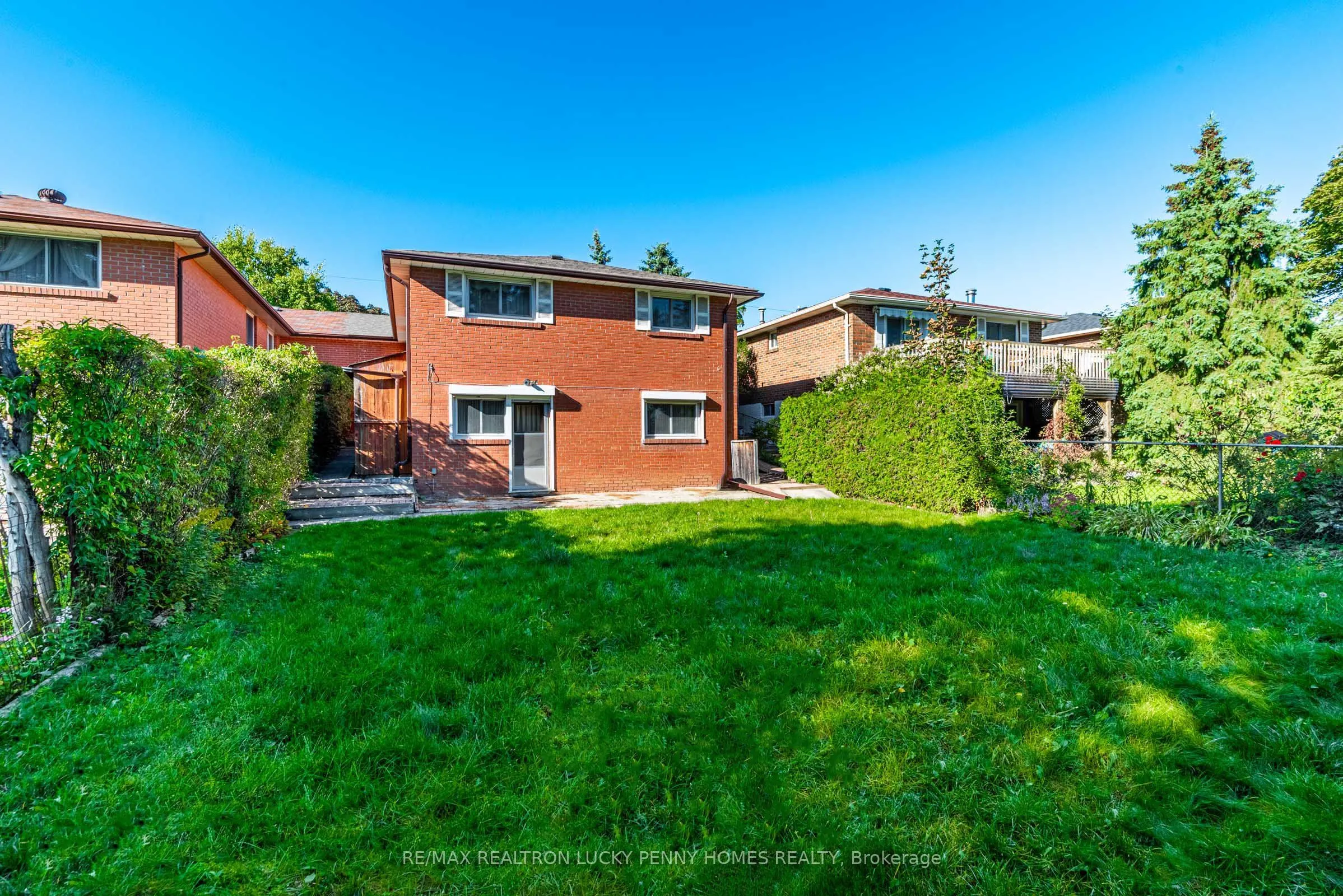 7 Friar Tuck Road
