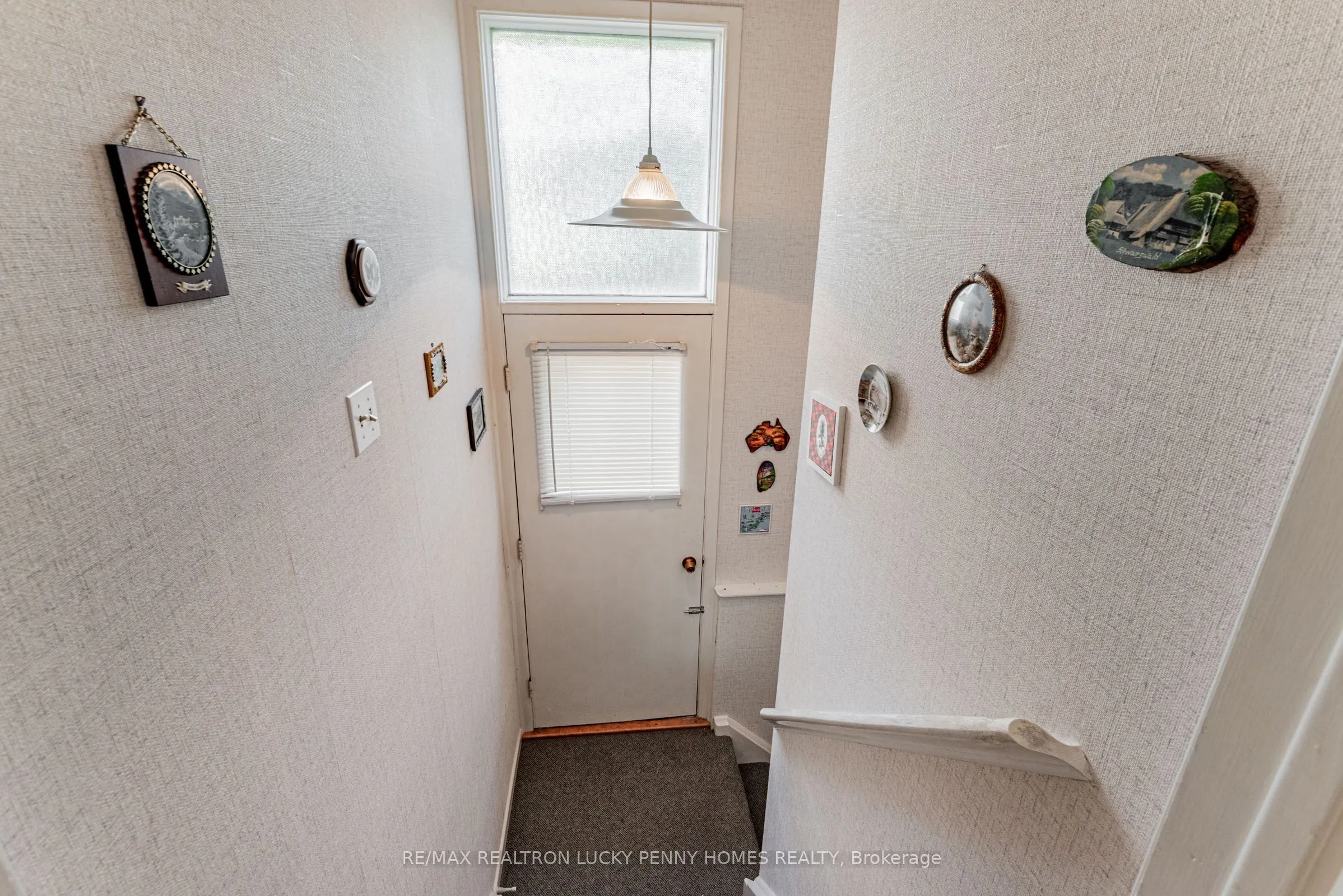 7 Friar Tuck Road