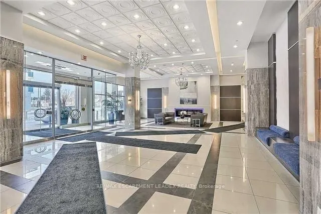 7161 Yonge Street, #2731