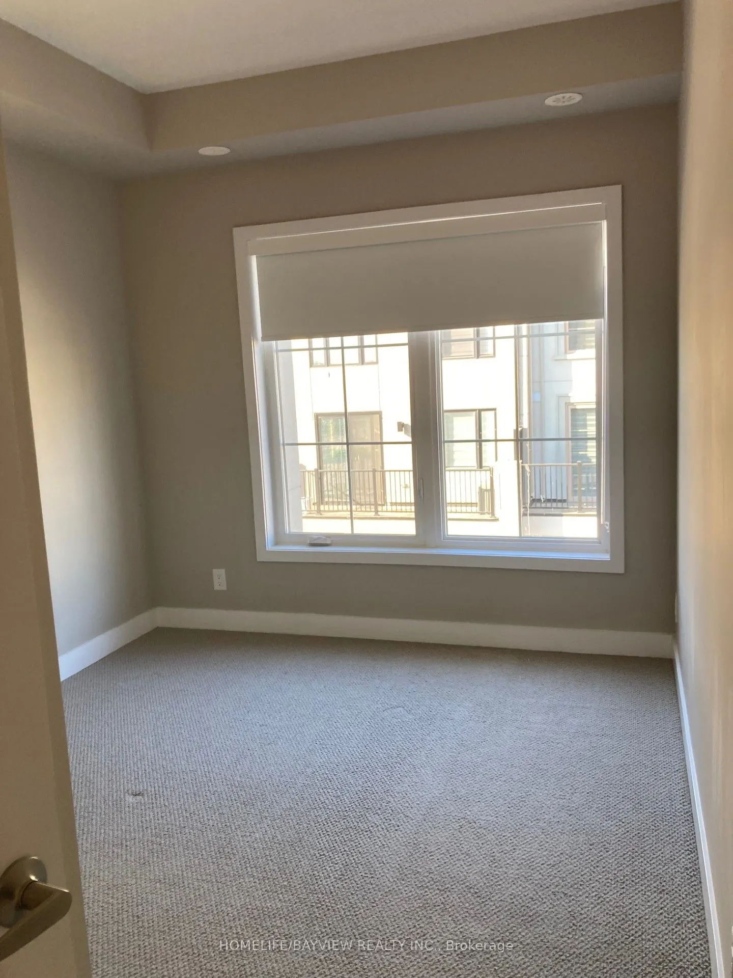 4 Guardhouse Crescent