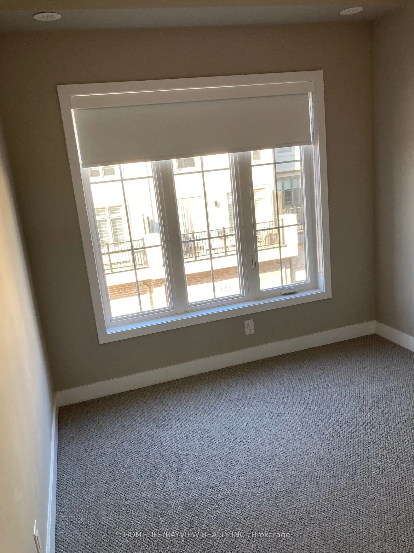 4 Guardhouse Crescent