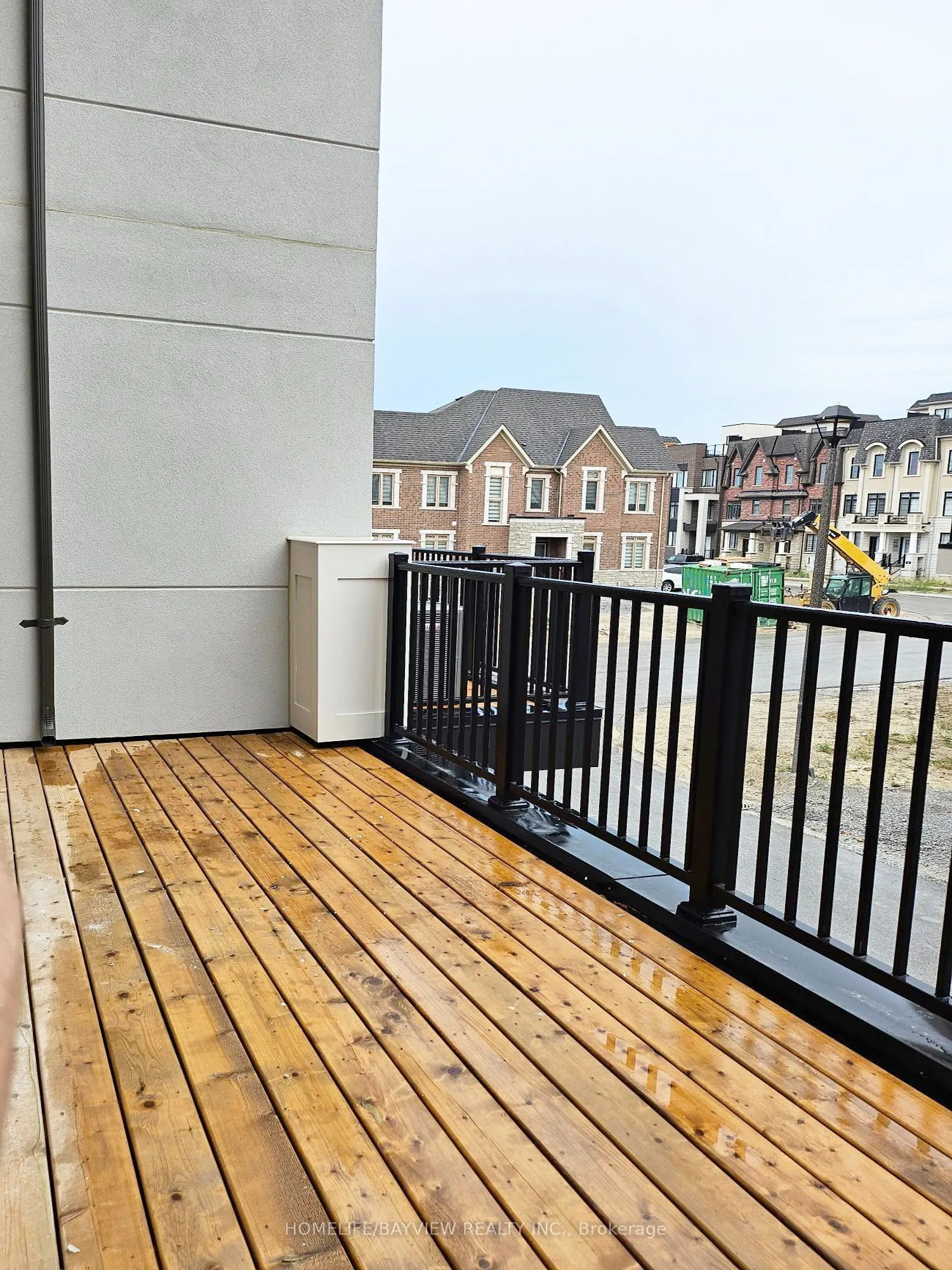 4 Guardhouse Crescent